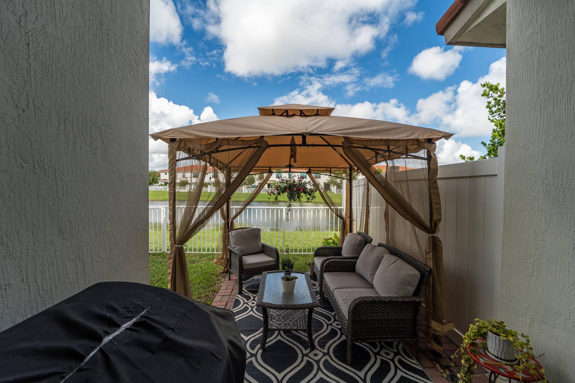 2016 Sugar Maple Drive, Riviera Beach, FL 33410 Lanai Lake View