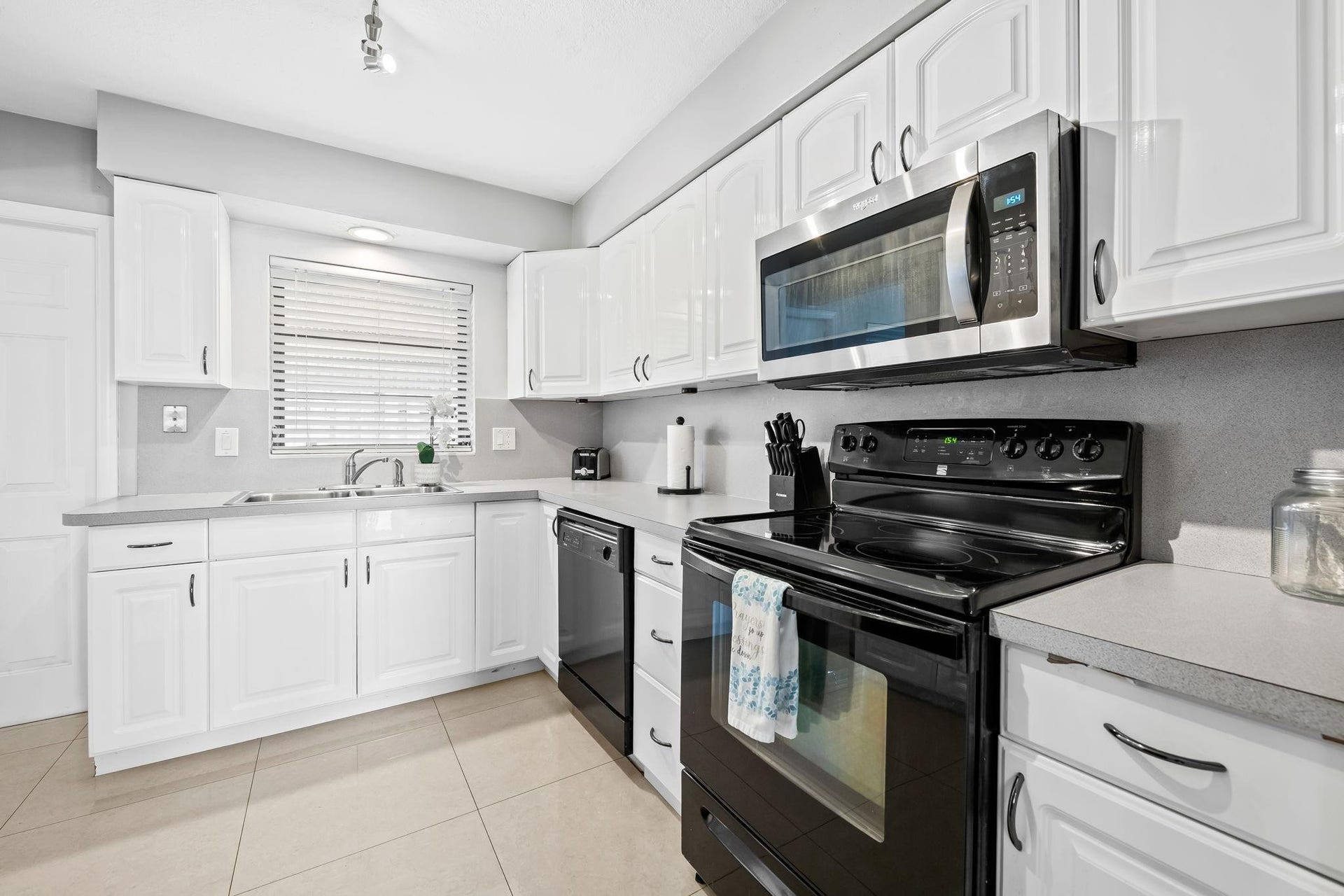 1601 NE 63rd Street, Fort Lauderdale, Fort Lauderdale, FL 33334 Photo 9
