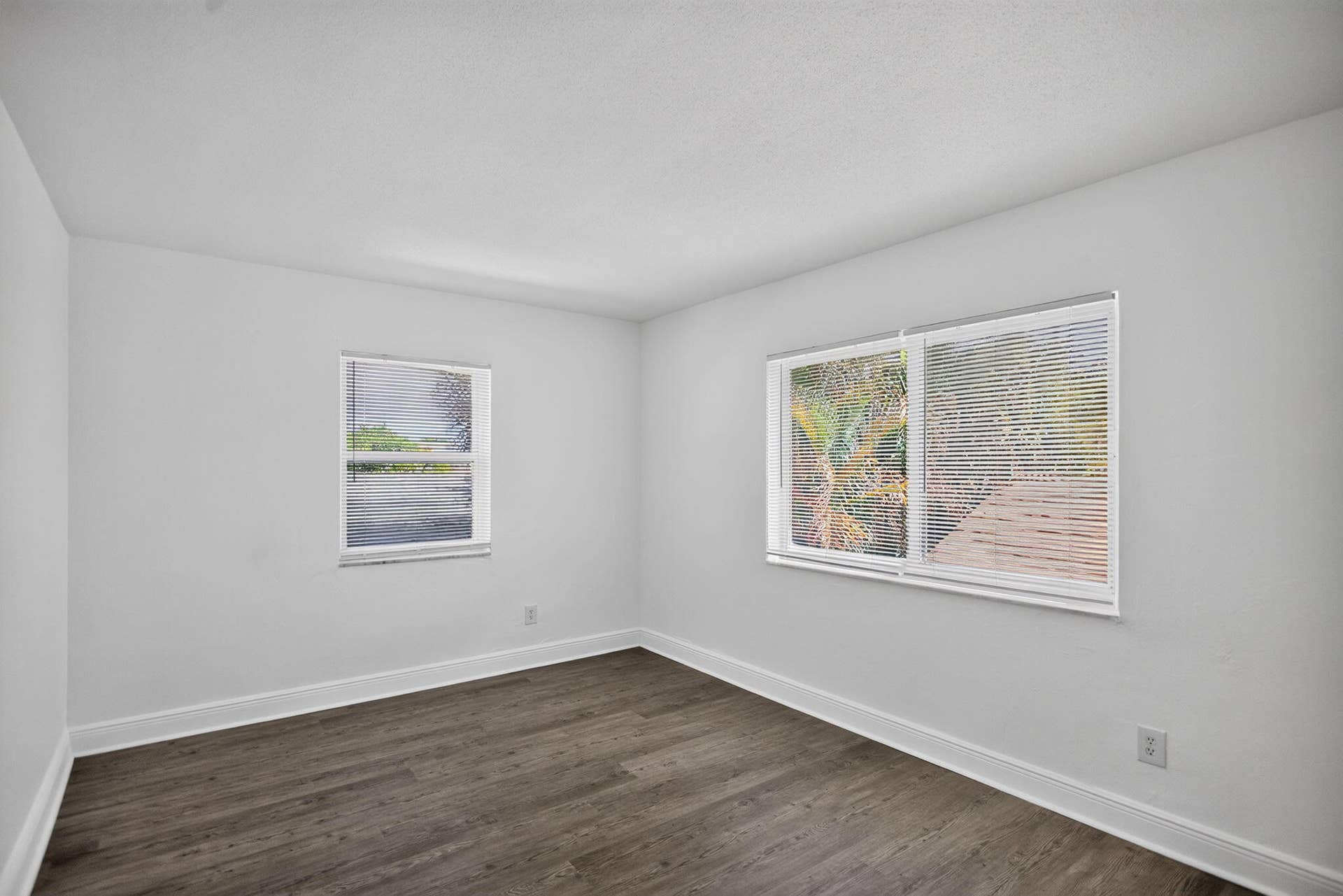 901 Pine Drive, #9, Pompano Beach, FL 33060 32-web-or-mls-901-29