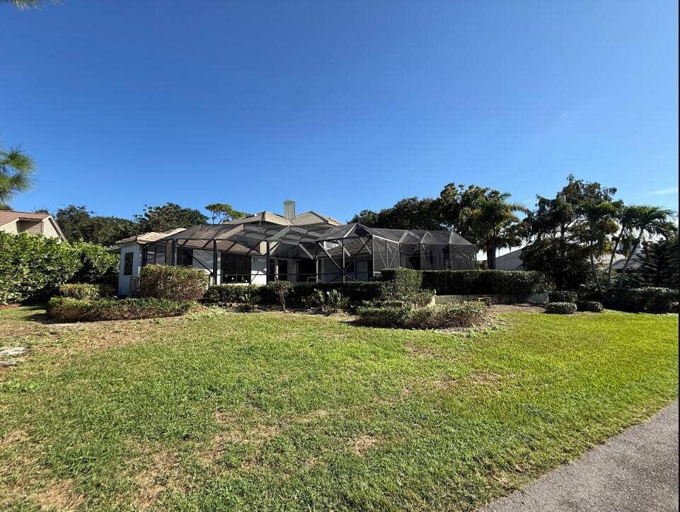 6500 SE WINGED FOOT Drive, Stuart, FL 34997 Yard