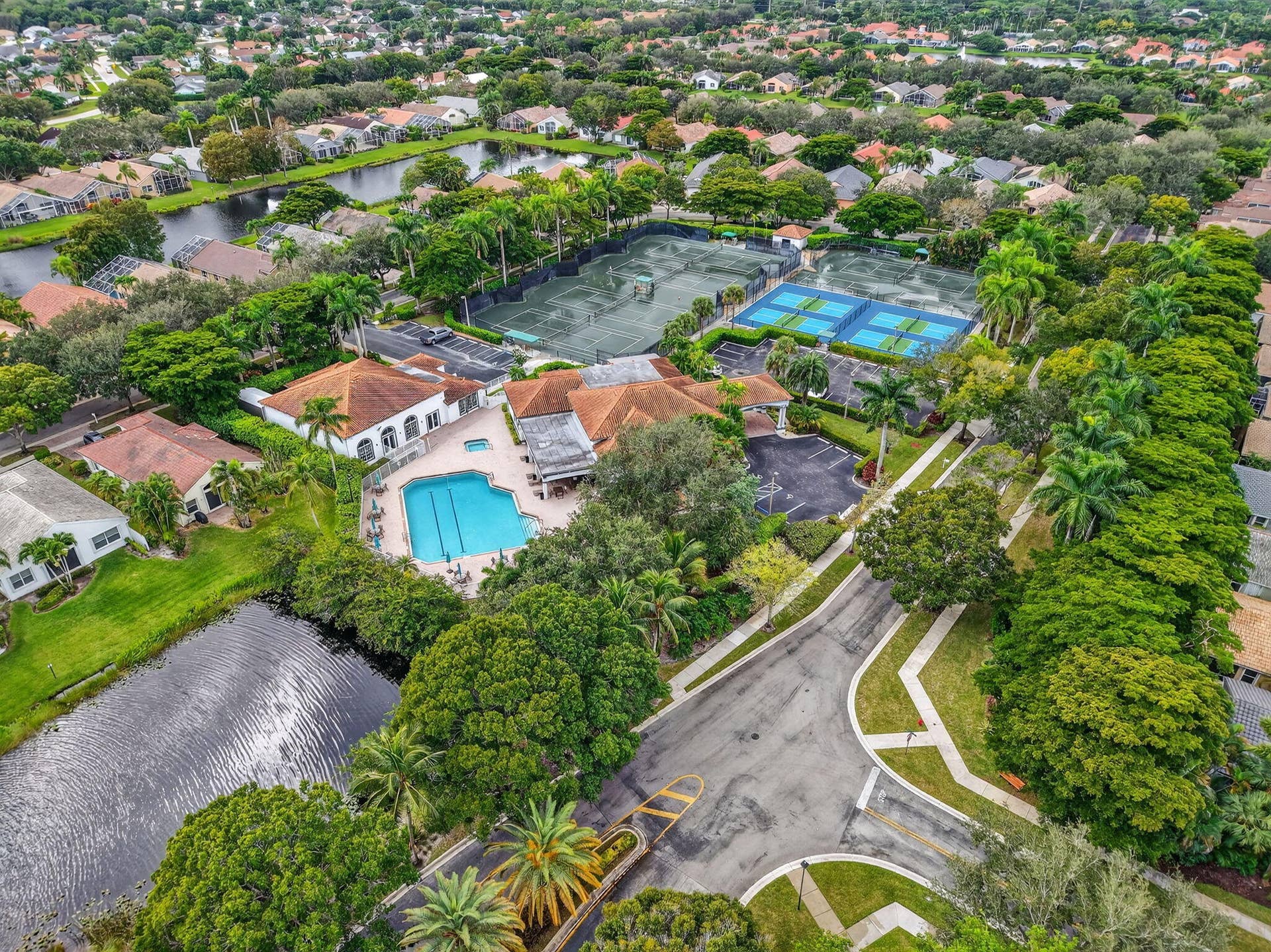 10523 Copper Lake Drive, Boynton Beach, FL 33437 73-web-or-mls-DJI_20251029134315_0241_D