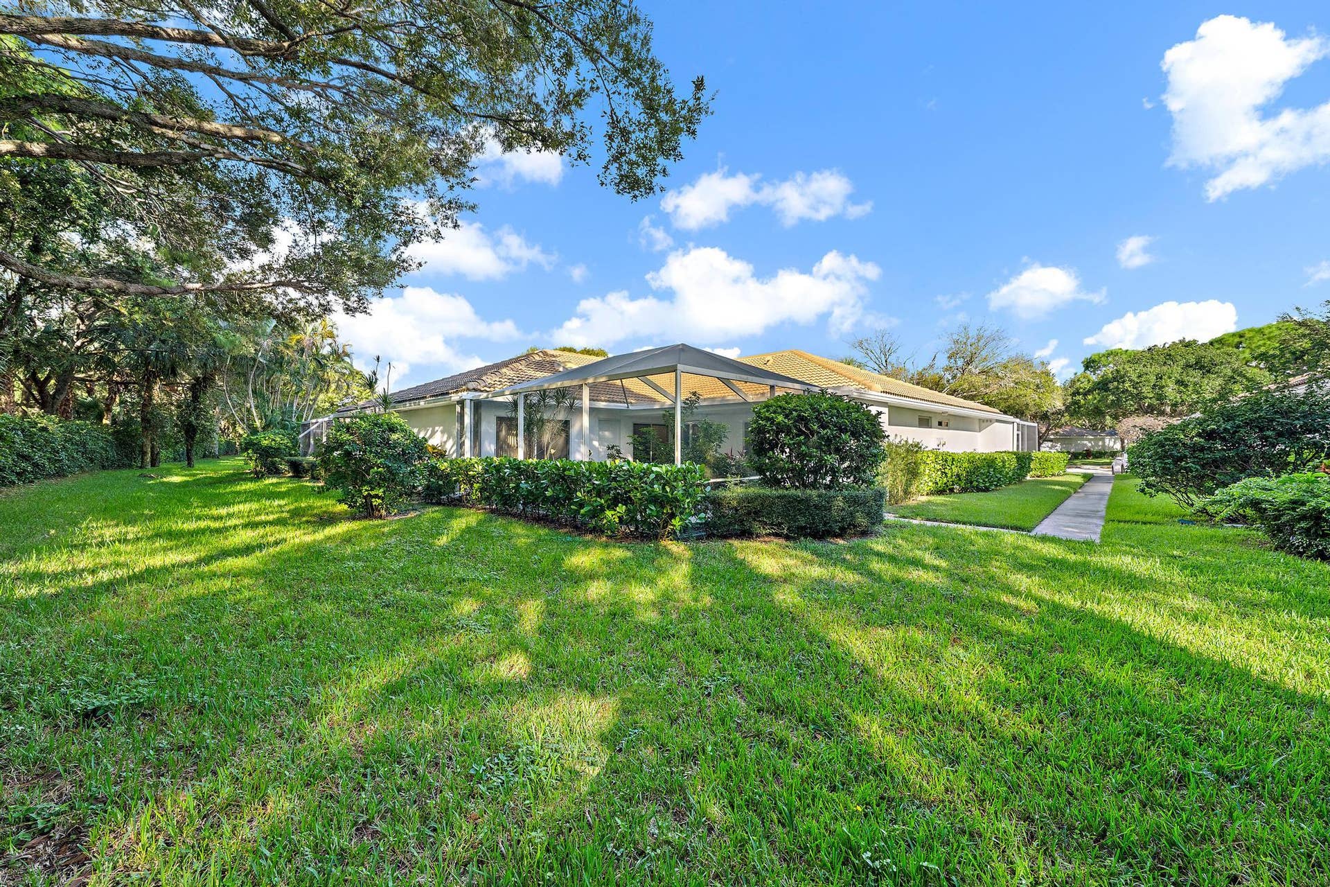 11403 Myrtle Oak Ct-2