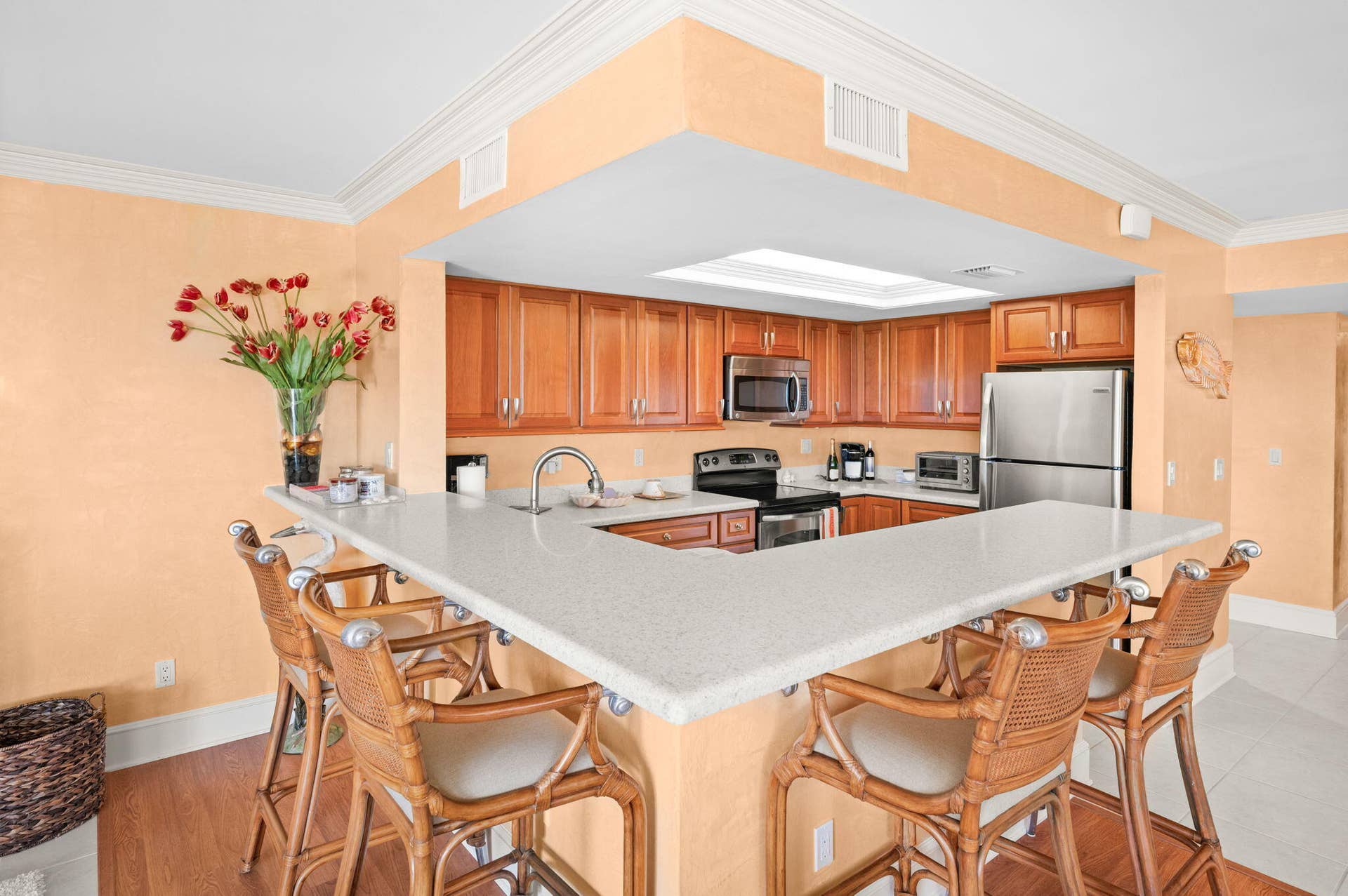 2636 OCEAN Drive, #105, Vero Beach, FL 32963 16-web-or-mls-2636 Ocean Dr 105 - 16