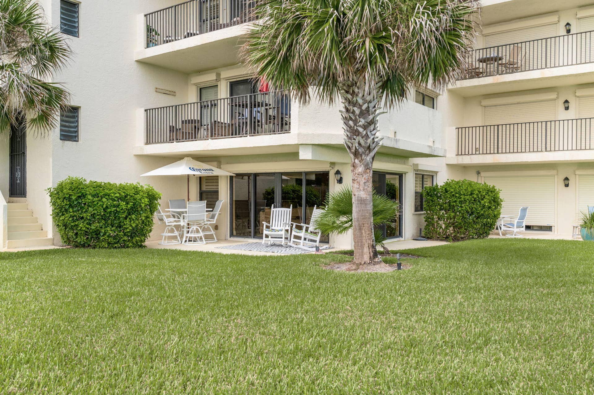 2636 OCEAN Drive, #105, Vero Beach, FL 32963 24-web-or-mls-2636 Ocean Dr 105 - 24