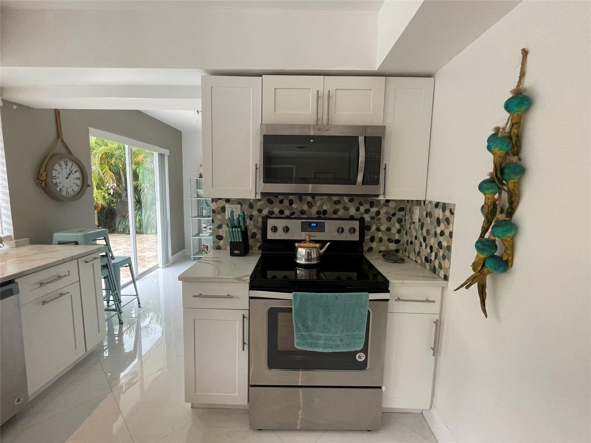 2050 NE 62nd Street, Fort Lauderdale, FL 33308 Photo 7