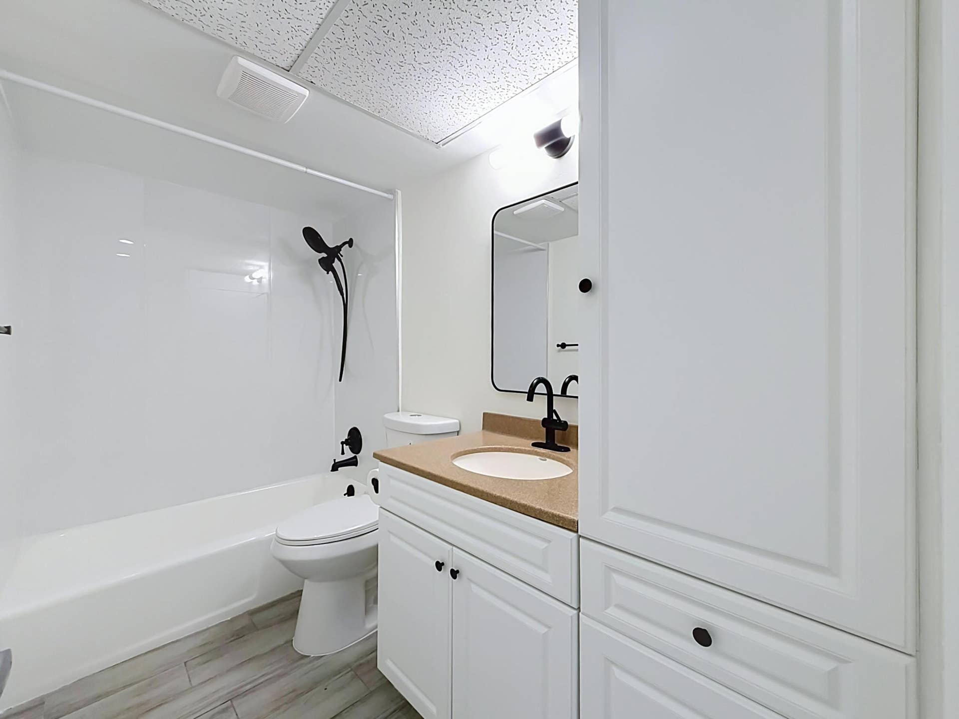 3121 NE 51st Street NE, #102E, Fort Lauderdale, FL 33308 3121 NE 51st Street #102E-62