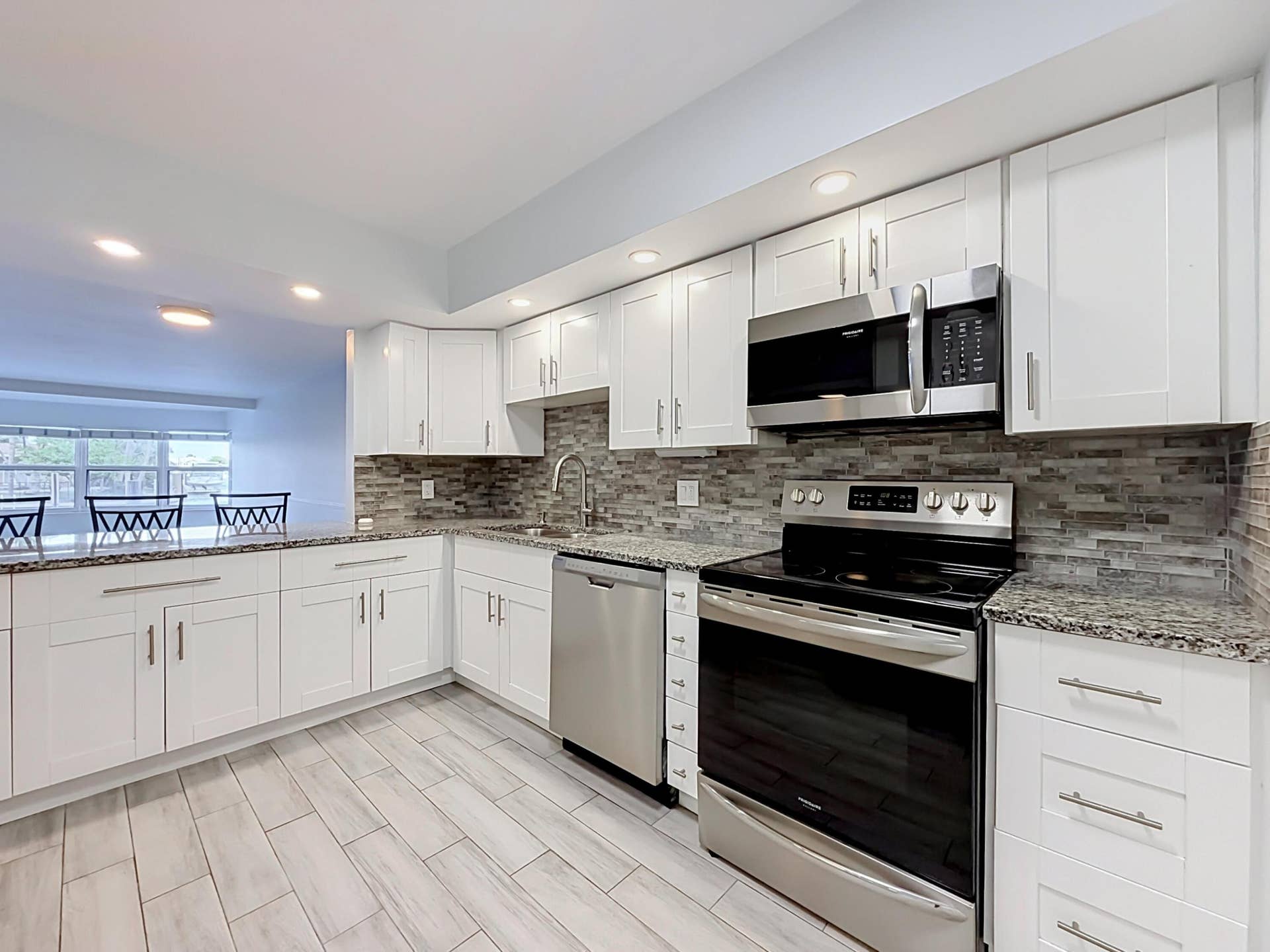 3121 NE 51st Street NE, #102E, Fort Lauderdale, FL 33308 3121 NE 51st Street #102E-21