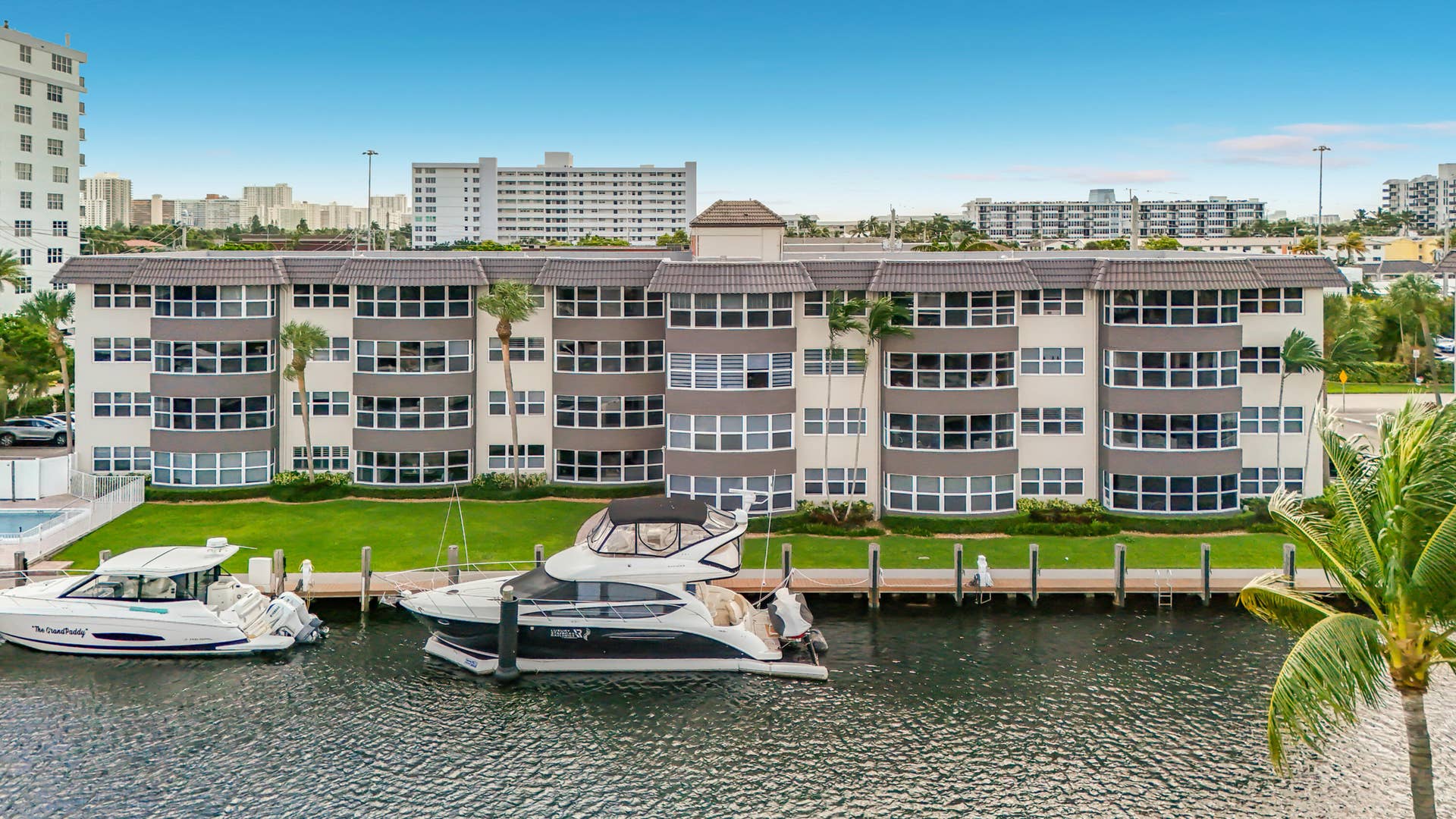 3121 NE 51st Street NE, #102E, Fort Lauderdale, FL 33308 3121 NE 51st Street #102E-72