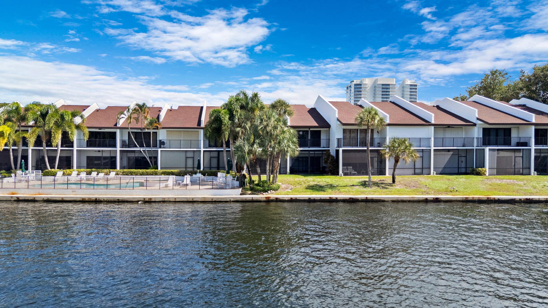 1301 N RIVERSIDE Drive, #7, Pompano Beach, FL 33062 50_accutour_01 1301-n-riverside-dr-048