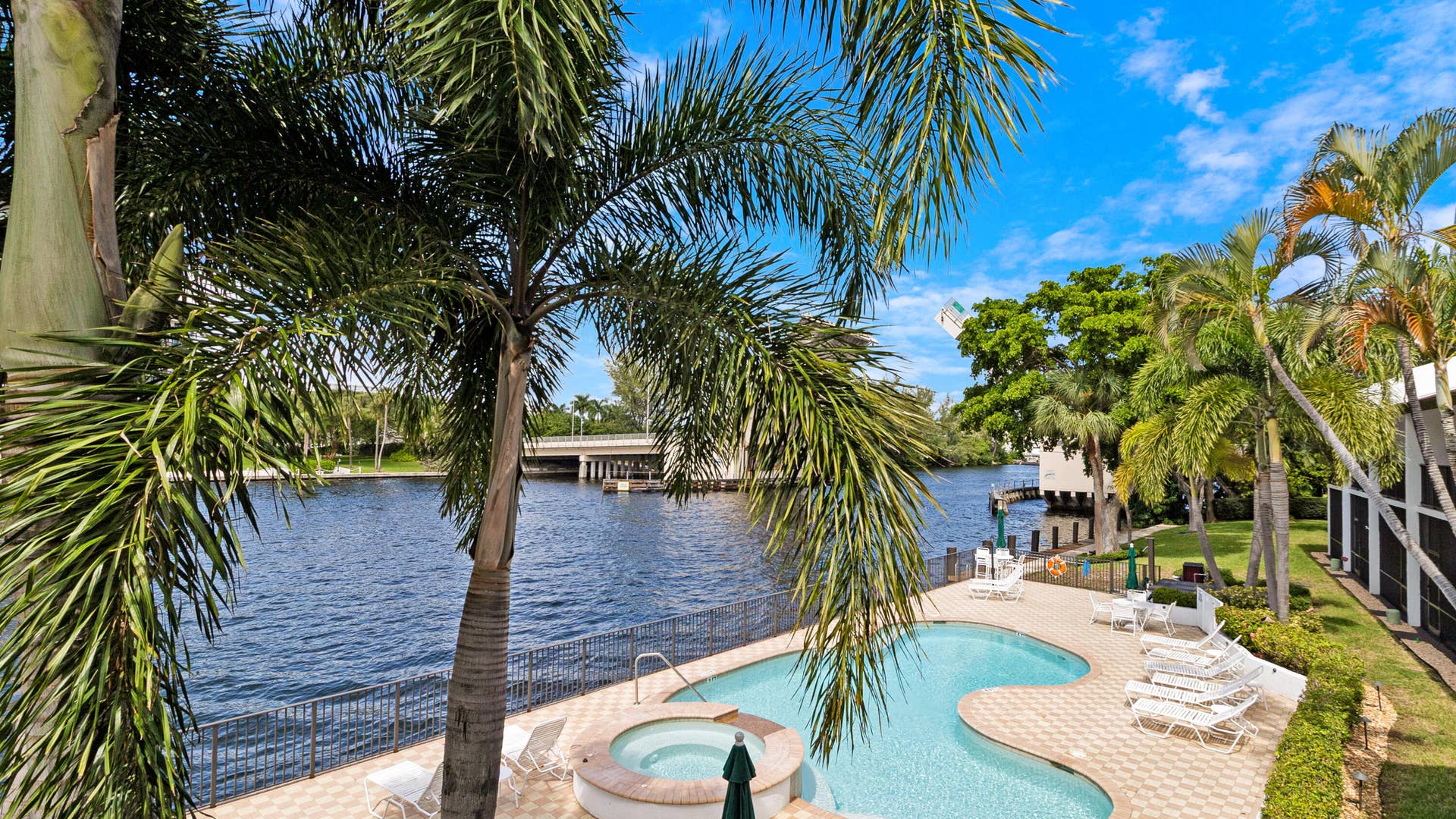 1301 N RIVERSIDE Drive, #7, Pompano Beach, FL 33062 41_accutour_01 1301-n-riverside-dr-040
