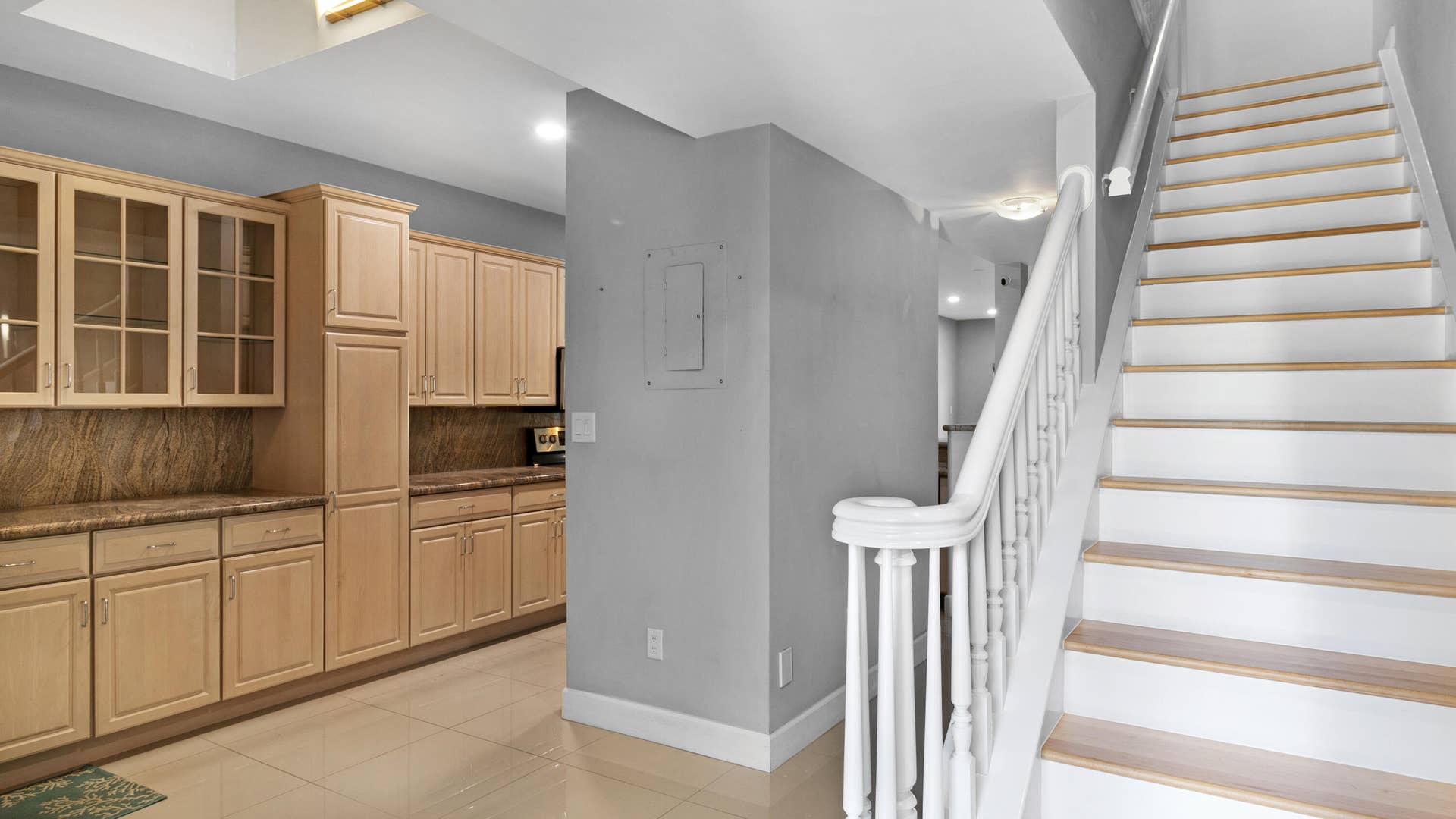 1301 N RIVERSIDE Drive, #7, Pompano Beach, FL 33062 6_accutour_01 1301-n-riverside-dr-006