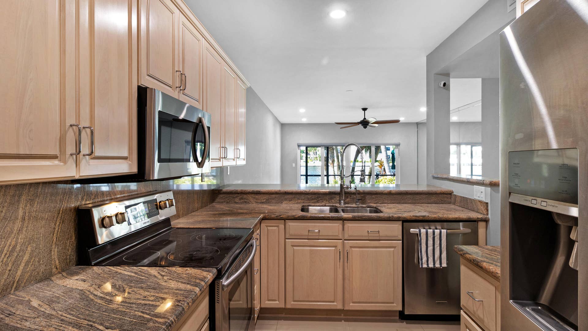 1301 N RIVERSIDE Drive, #7, Pompano Beach, FL 33062 11_accutour_01 1301-n-riverside-dr-011