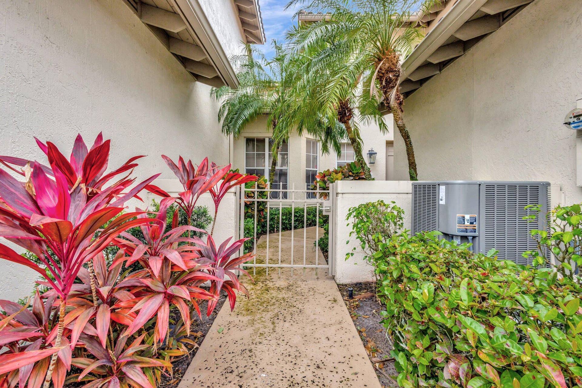 2526 NW 52ND Street, Boca Raton, FL 33496 4-web-or-mls-_82A3507