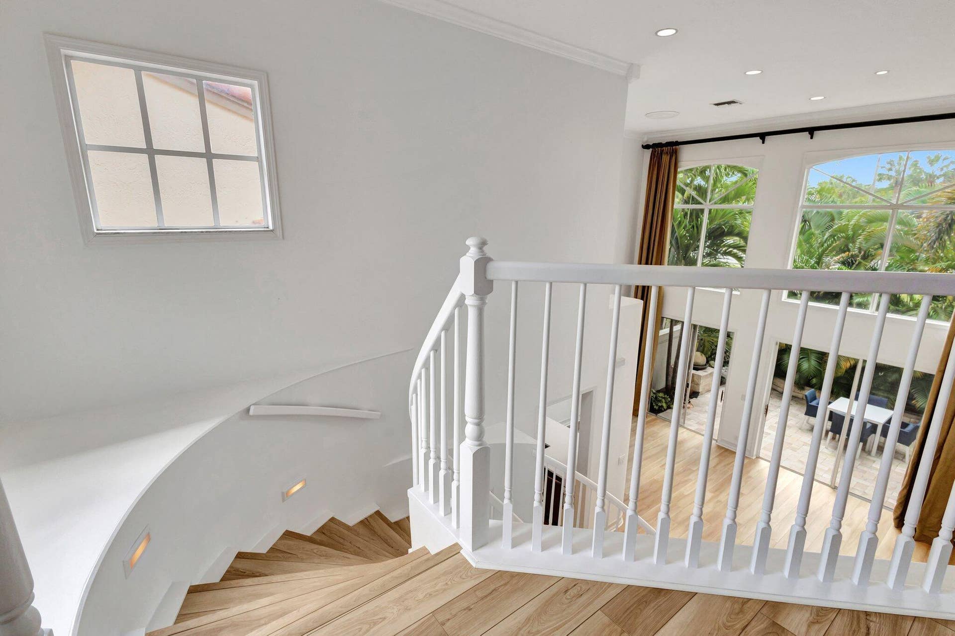 2526 NW 52ND Street, Boca Raton, FL 33496 Stair case