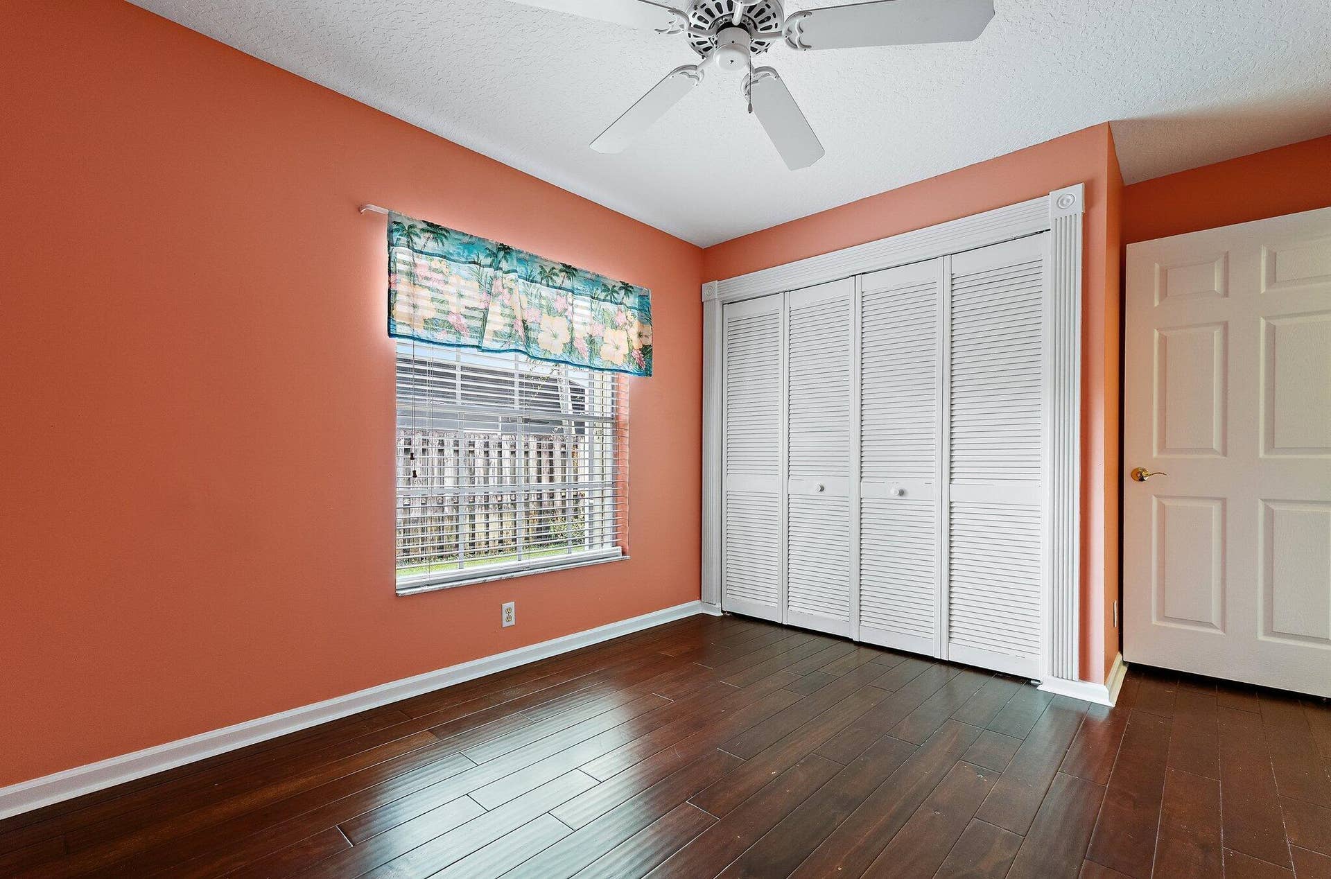 6037 Foster Street, Jupiter, FL 33458 Guest bedroom with a double closet.