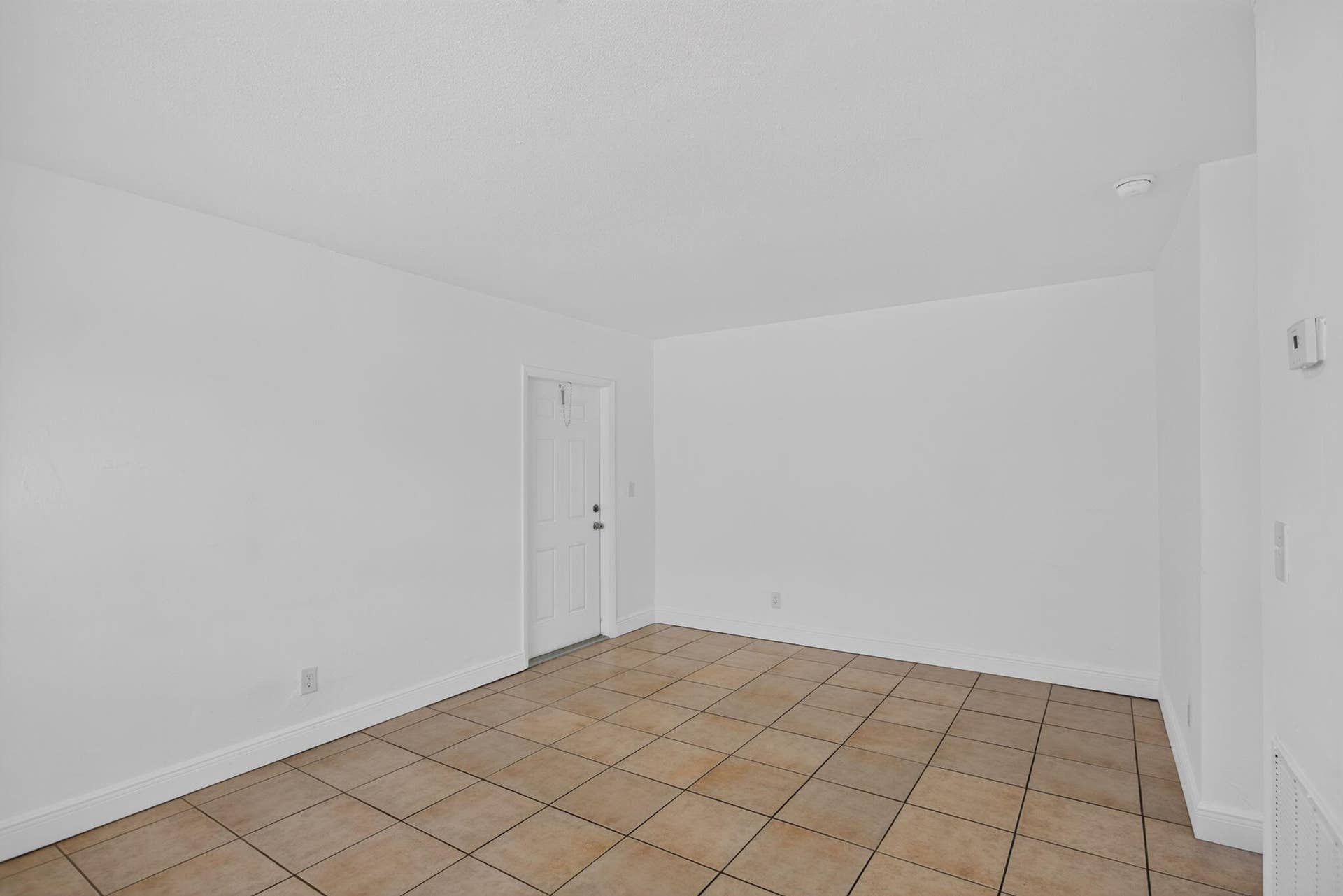 909 Pine Drive, #9, Pompano Beach, Pompano Beach, FL 33060 55-web-or-mls-901-54