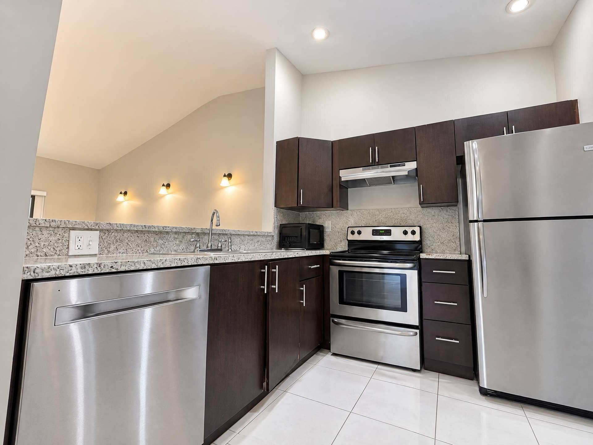 3559 RIVERSIDE Drive, #3559, Coral Springs, FL 33065 18_Picture_It_Project_Kitchen_4x3