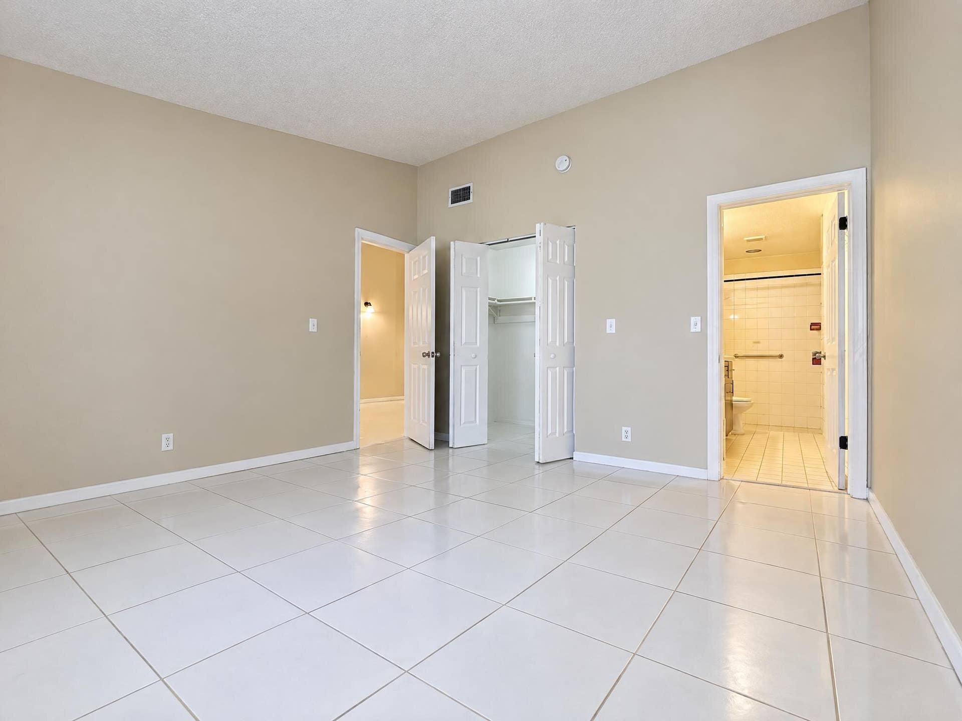 3559 RIVERSIDE Drive, #3559, Coral Springs, FL 33065 08_Picture_It_Project_Living_Room_4x3