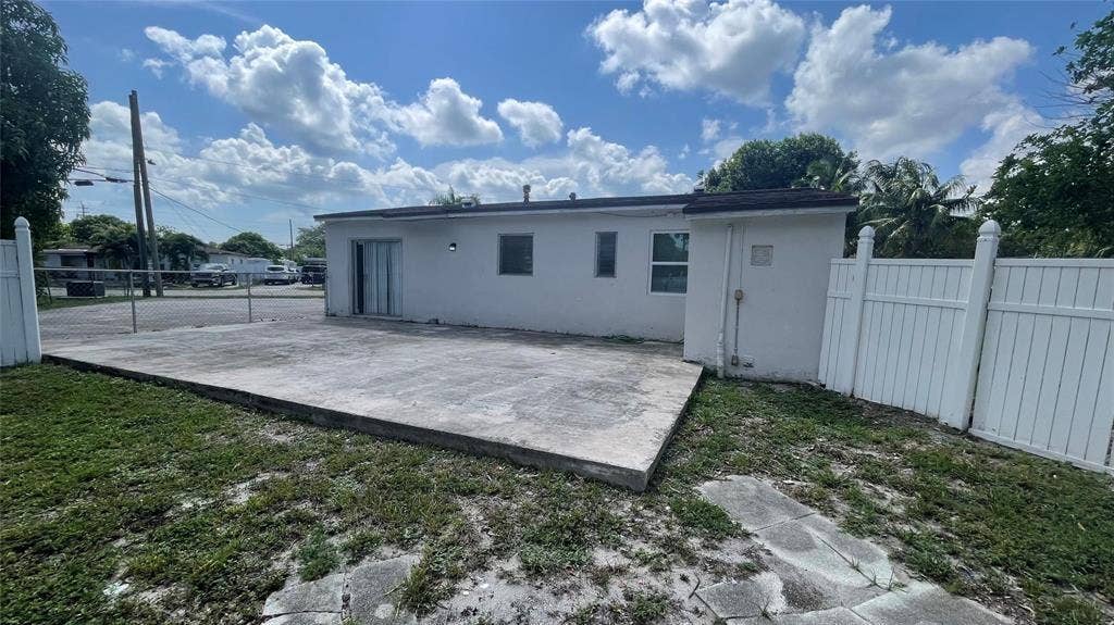 1519 NW 12TH Court, Fort Lauderdale, Fort Lauderdale, FL 33311 GetMedia.ashx-25