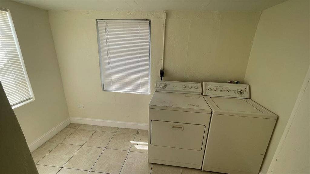 1519 NW 12TH Court, Fort Lauderdale, Fort Lauderdale, FL 33311 GetMedia.ashx-11
