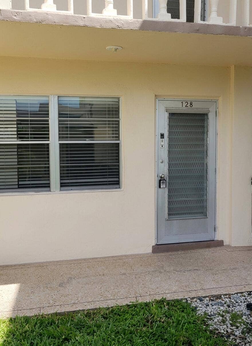 128 Norwich F, #F, West Palm Beach, FL 33417 128_entrance_door