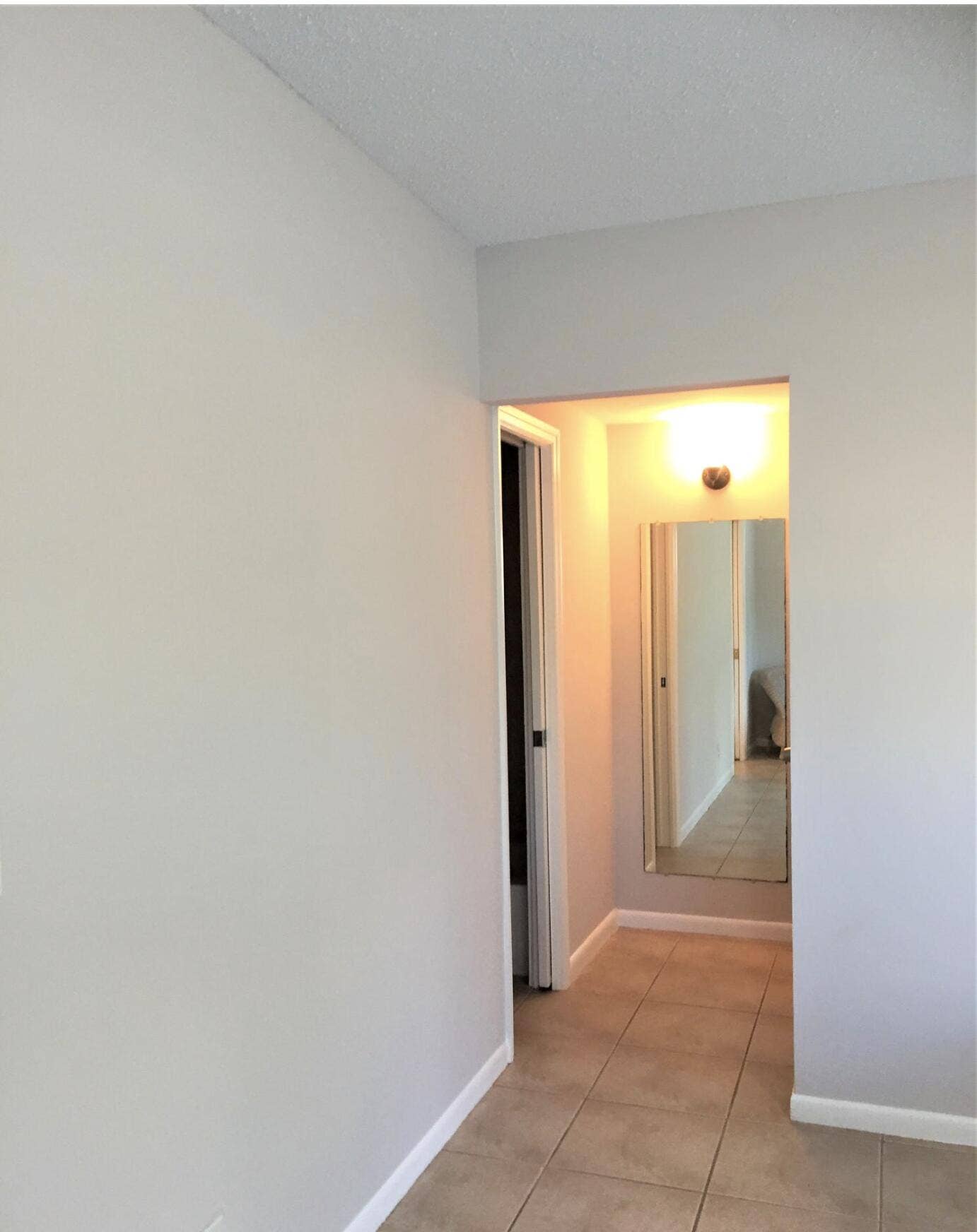 128 Norwich F, #F, West Palm Beach, FL 33417 128_halway1