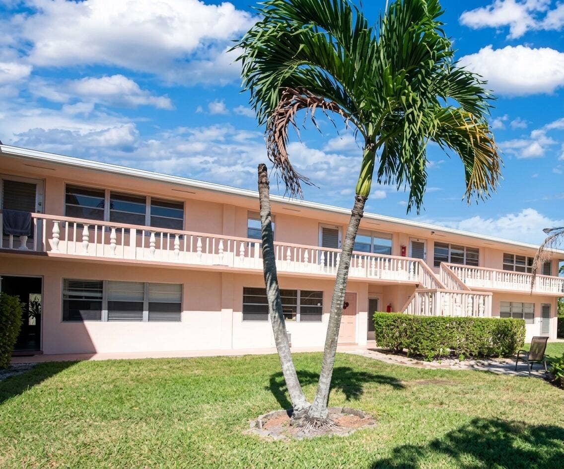 128 Norwich F, #F, West Palm Beach, FL 33417 128_Norwich_frontbuilding