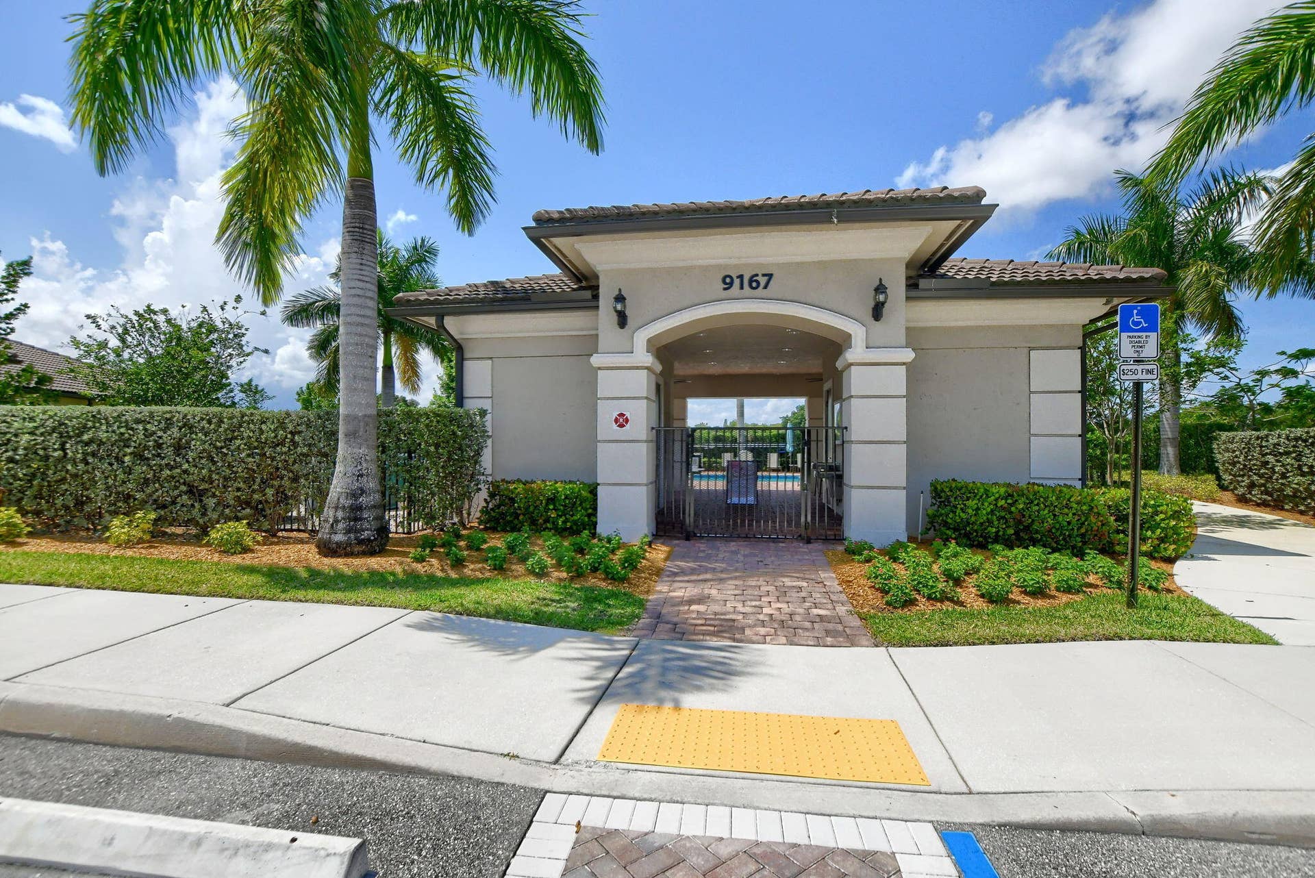 9115 Passiflora Way, Boca Raton, FL 33428 39-web-or-mls-45_ebf_3075-hdr(5)