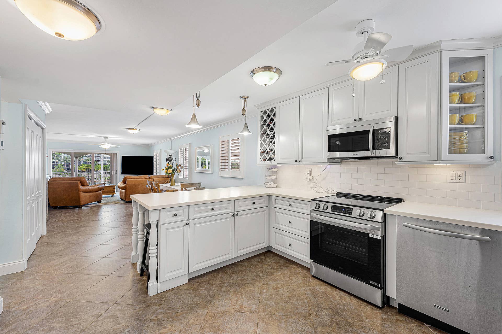 1001 E Camino Real, #4010, Boca Raton, FL 33432 013-1040BanyanRoad-401N-BocaRaton-FL-334