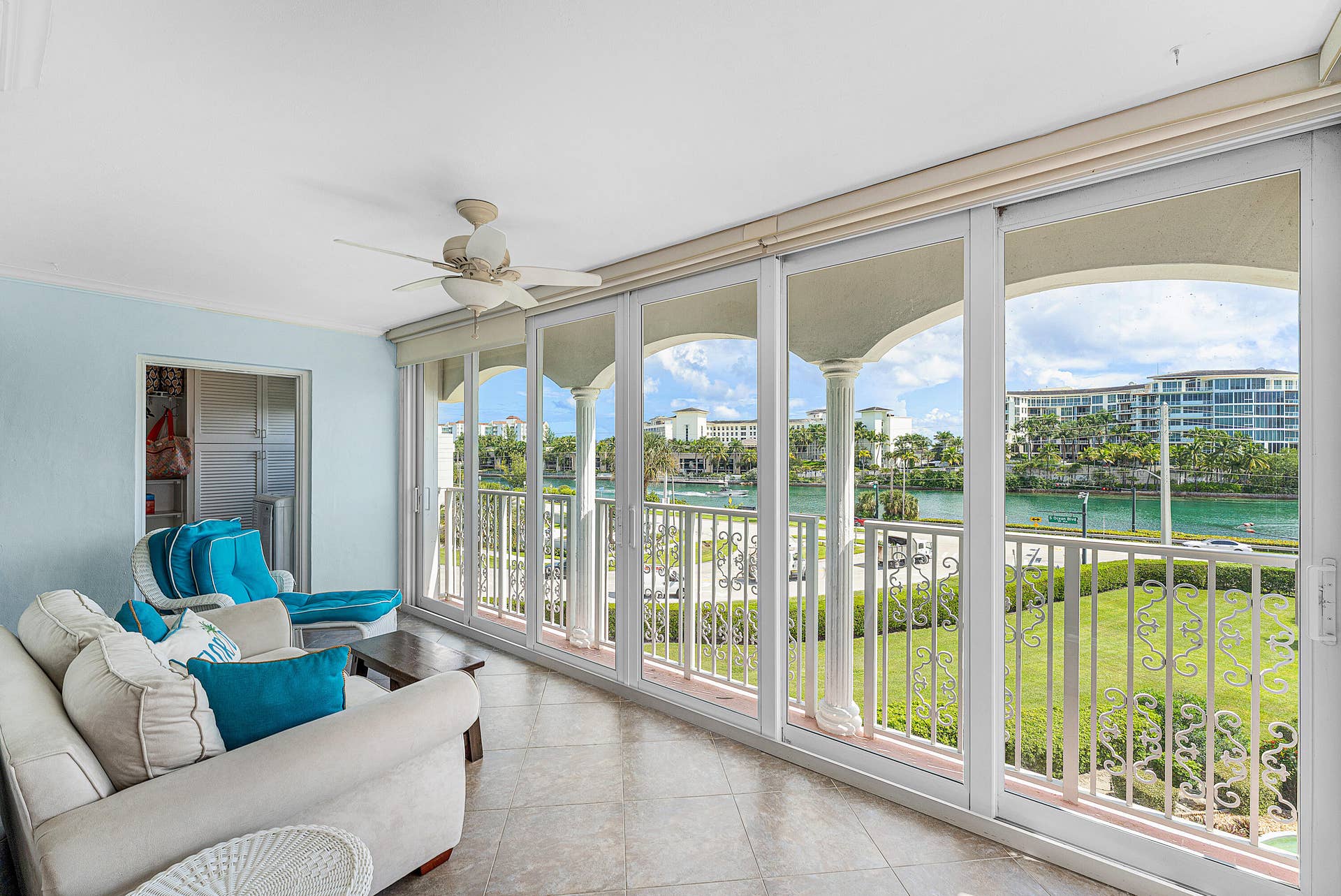 1001 E Camino Real, #4010, Boca Raton, FL 33432 027-1040BanyanRoad-401N-BocaRaton-FL-334