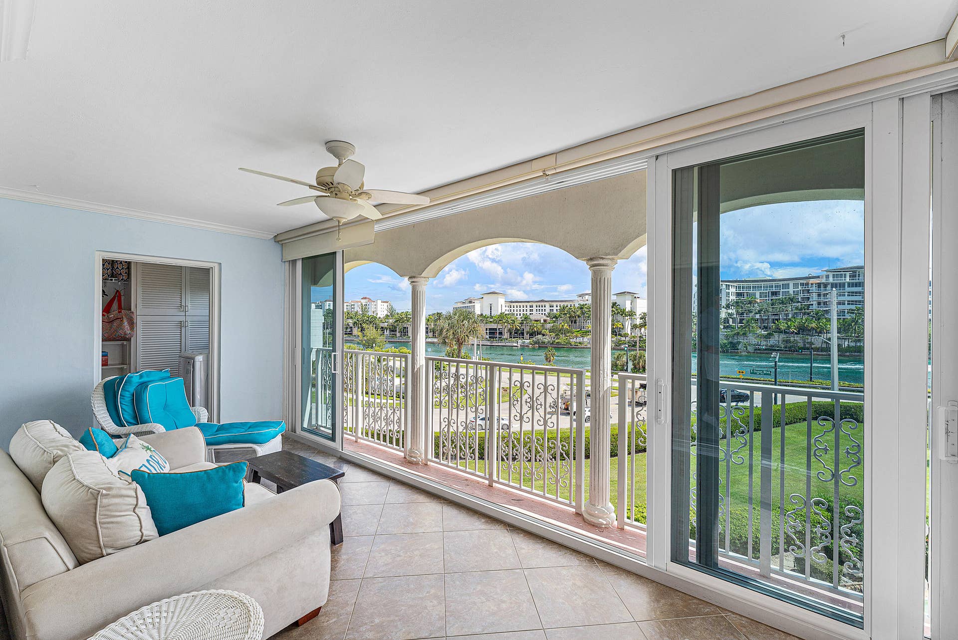 1001 E Camino Real, #4010, Boca Raton, FL 33432 028-1040BanyanRoad-401N-BocaRaton-FL-334