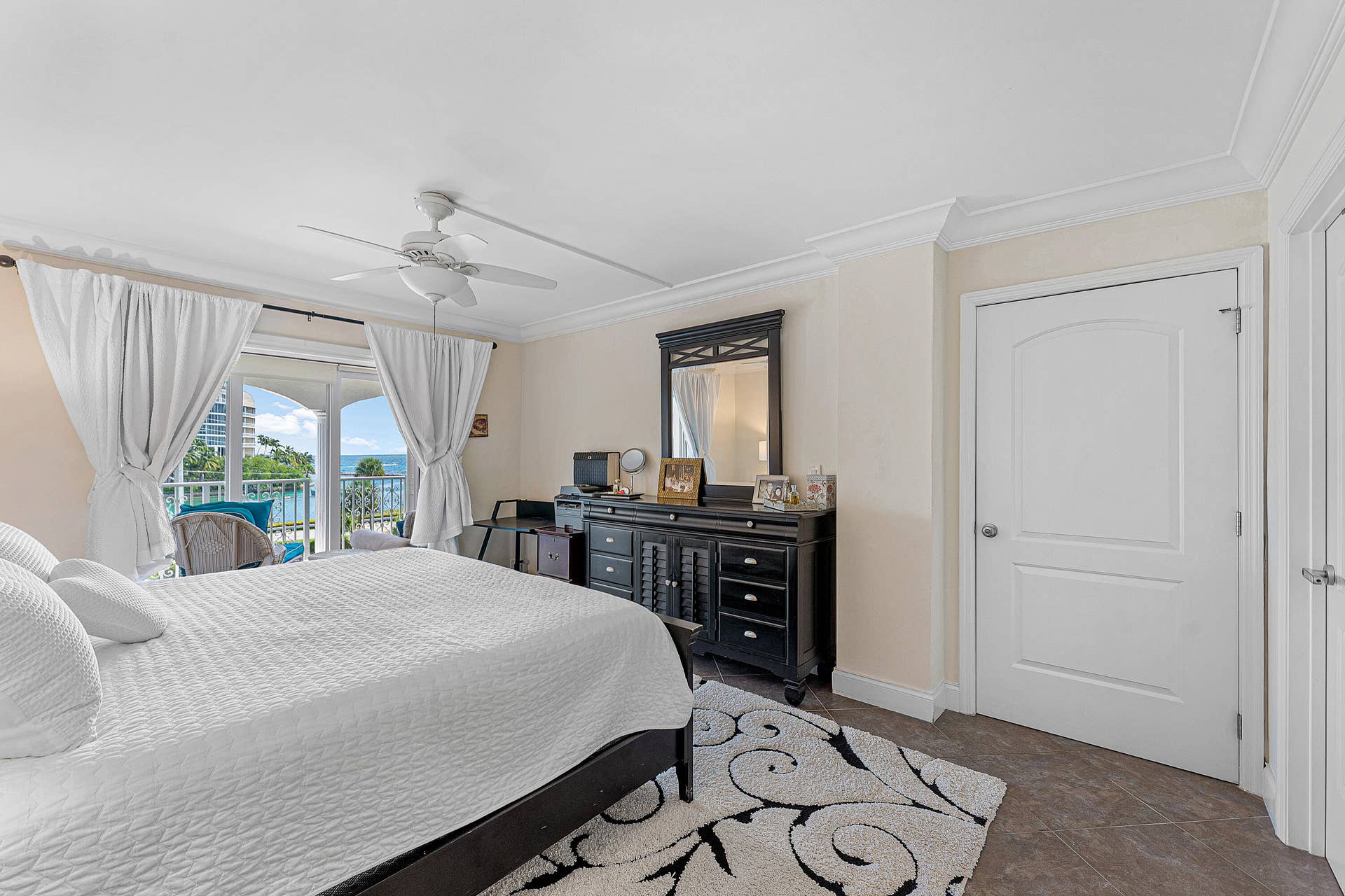 1001 E Camino Real, #4010, Boca Raton, FL 33432 021-1040BanyanRoad-401N-BocaRaton-FL-334