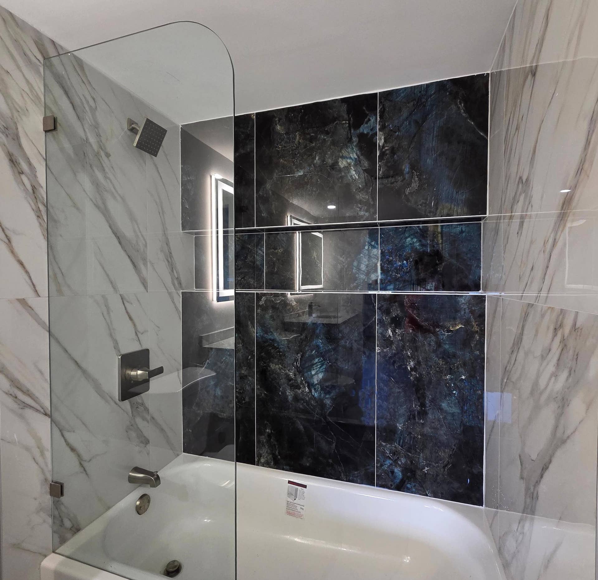 14426 Amberly Lane, #Apt 203, Delray Beach, FL 33446 Guest Tub/Shower