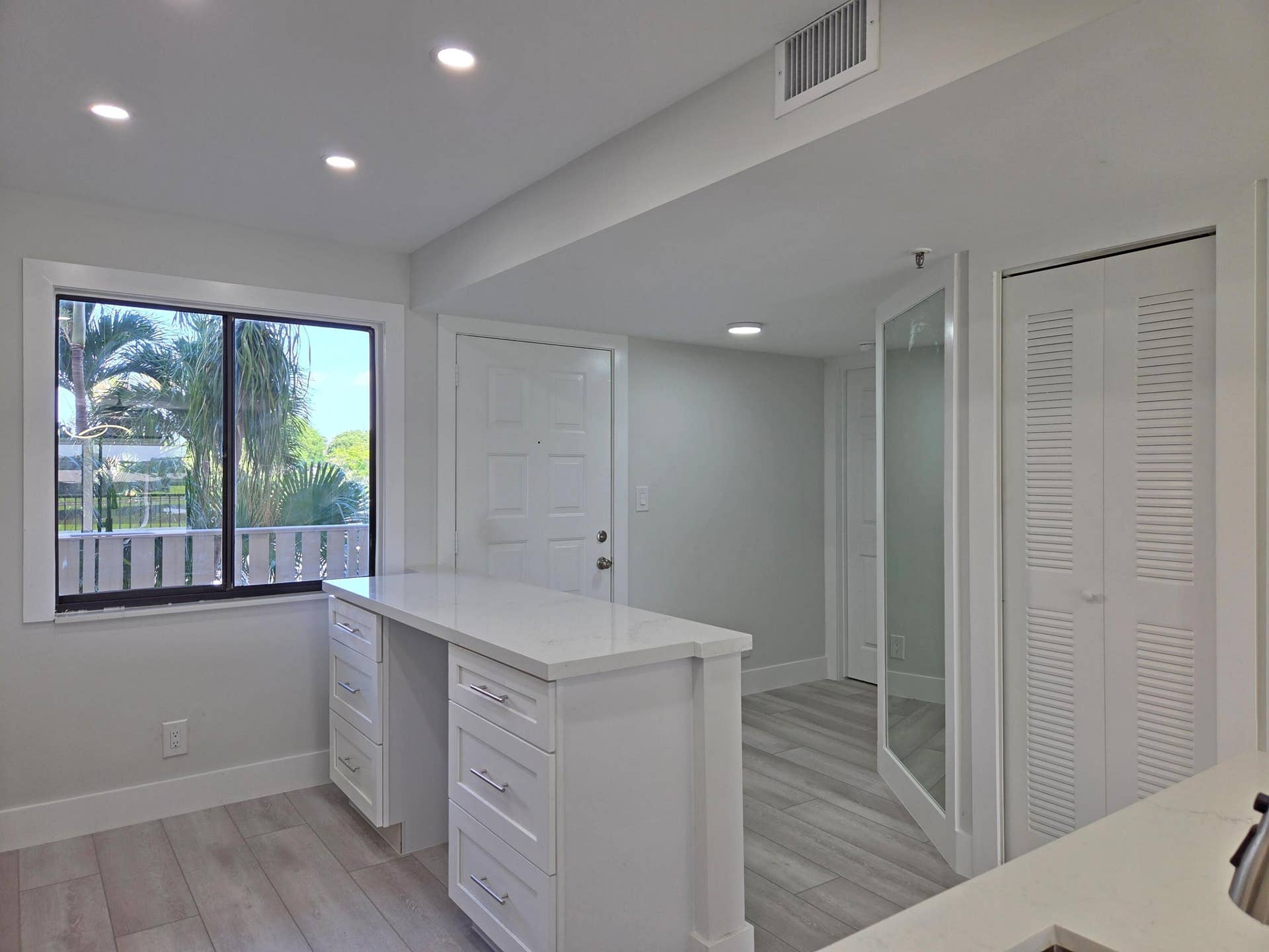14426 Amberly Lane, #Apt 203, Delray Beach, FL 33446 Entryway