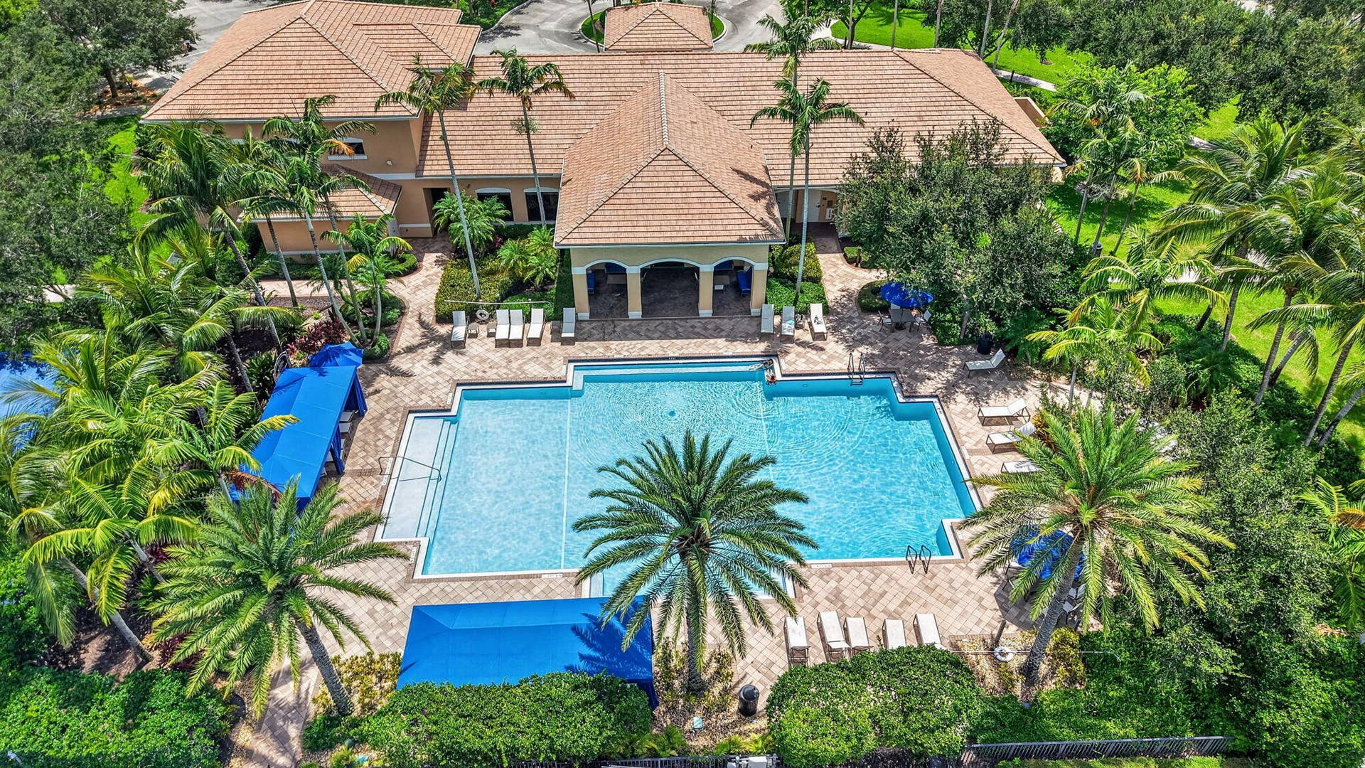 8140 Brigamar Isles Avenue, Boynton Beach, FL 33473 68-web-or-mls-DJI_20260727142924_0383_D