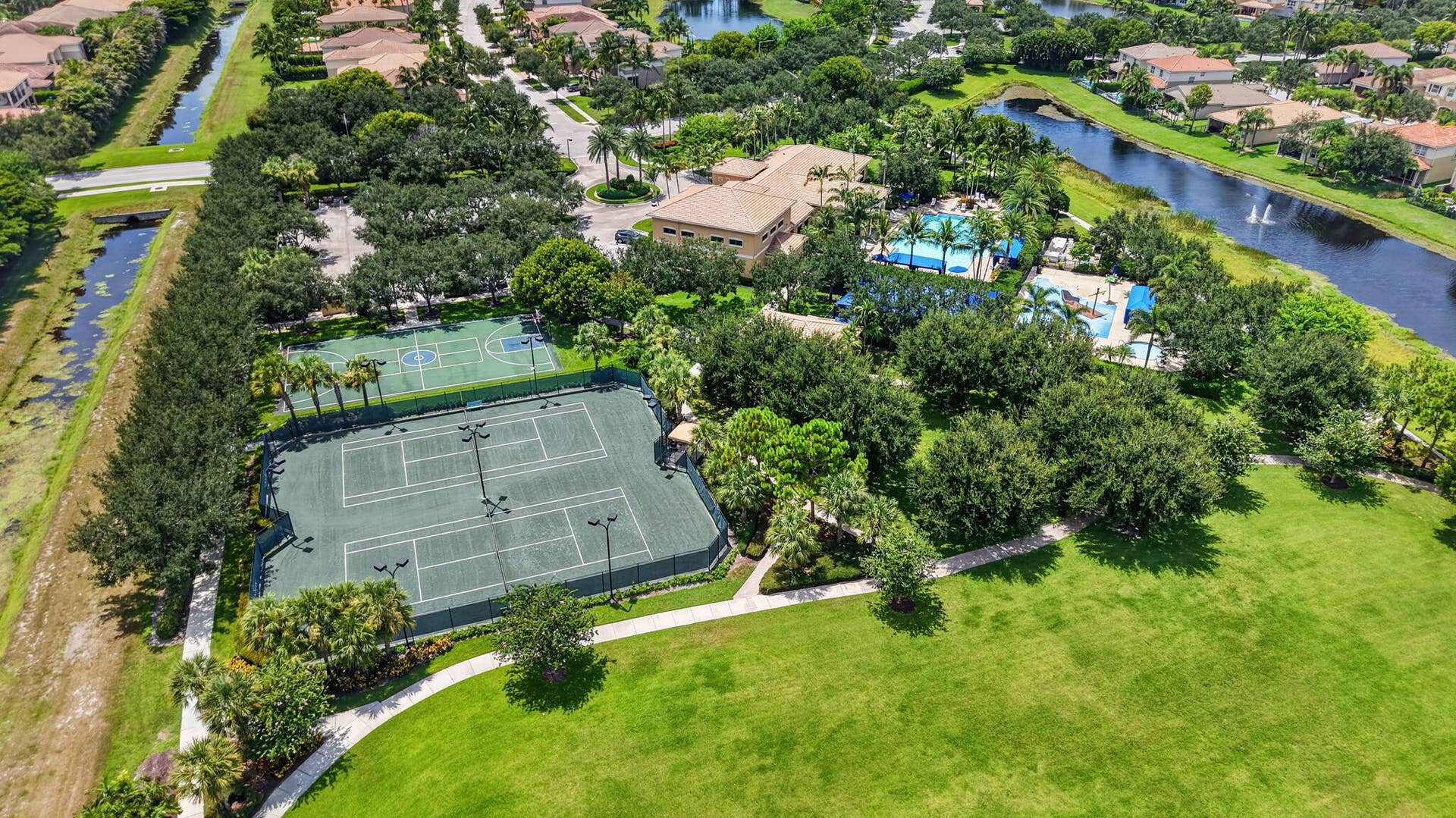 8140 Brigamar Isles Avenue, Boynton Beach, FL 33473 70-web-or-mls-DJI_20260727142950_0393_D