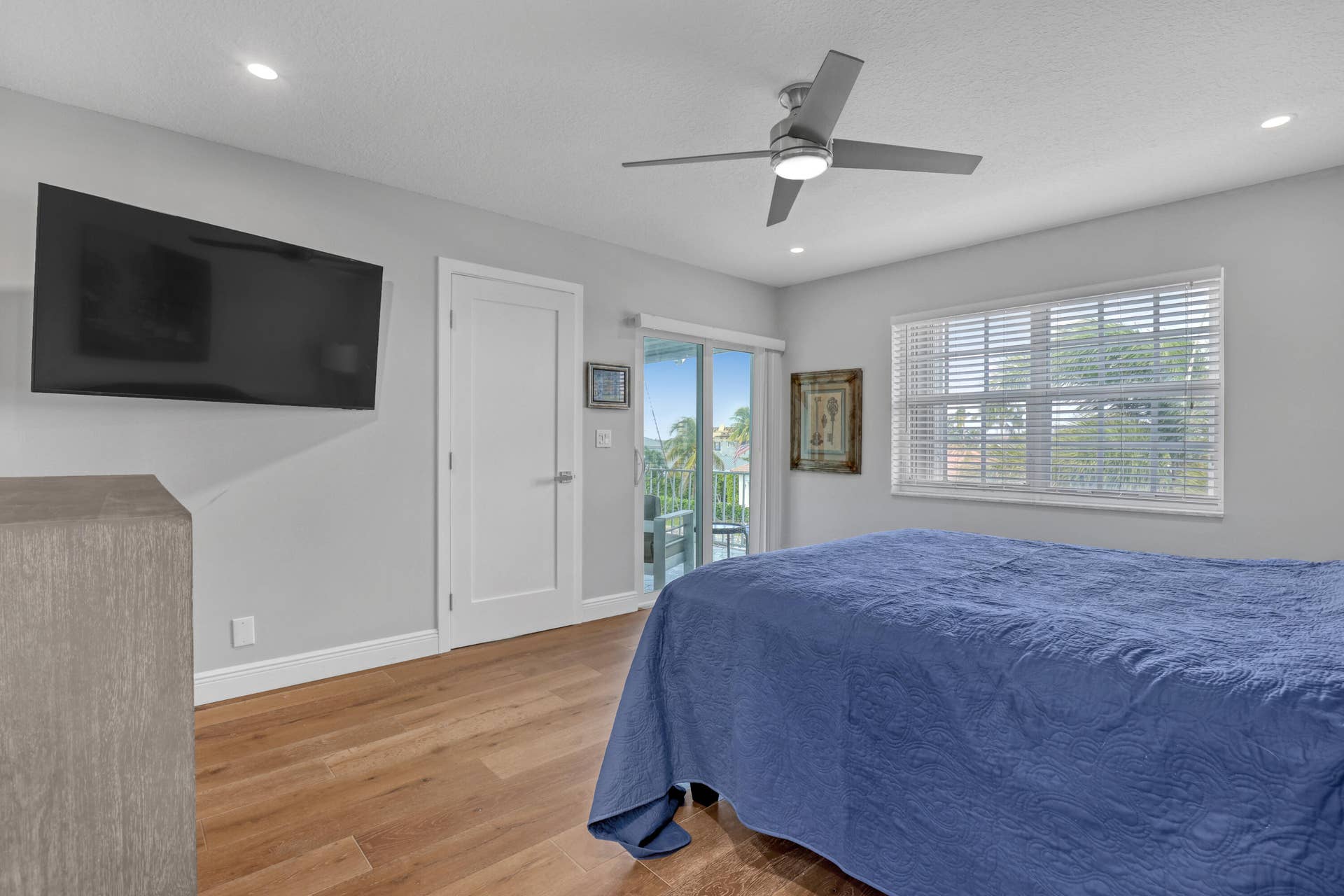 1030 SUGAR SANDS Boulevard, #372, Singer Island, FL 33404 Primary suite