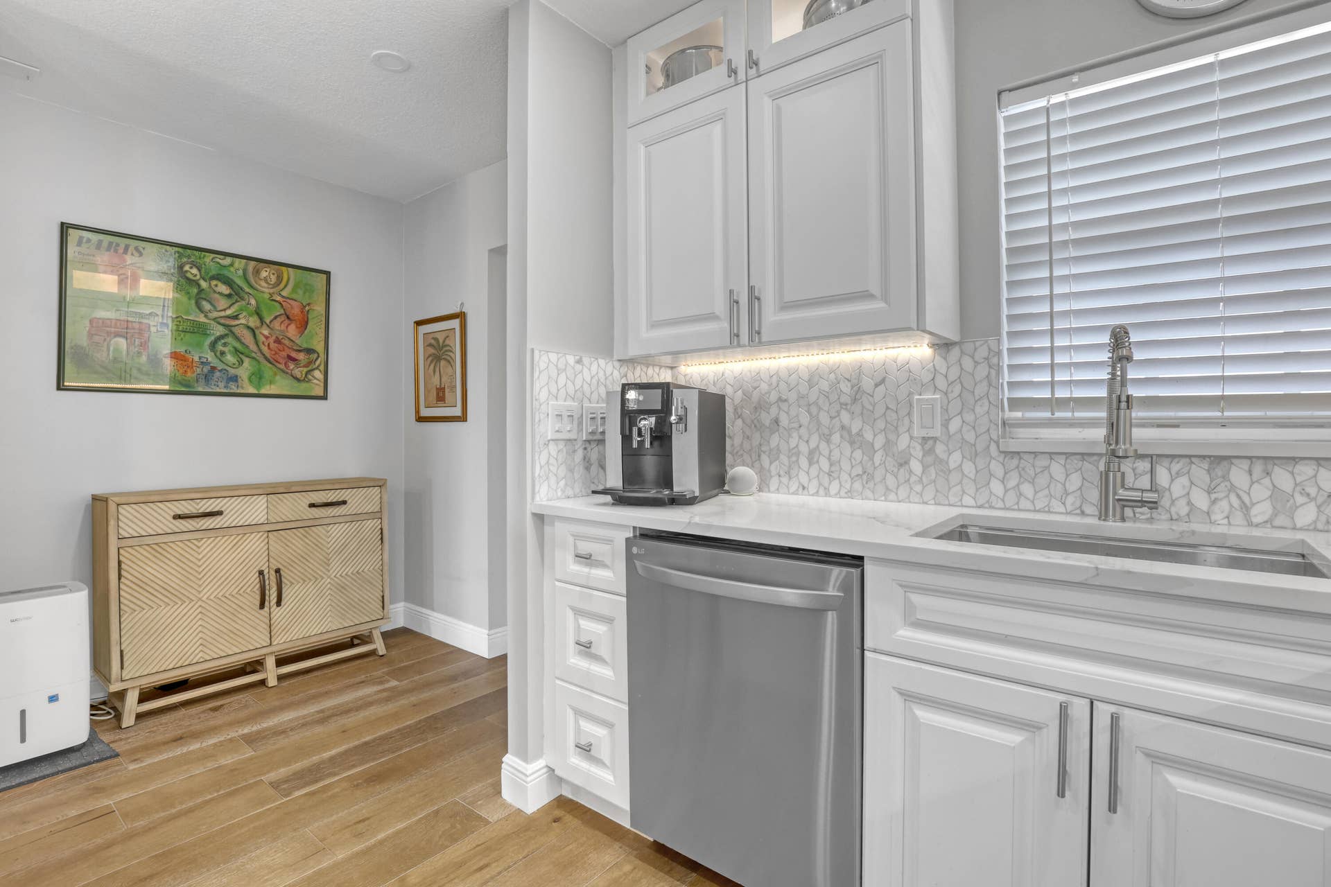1030 SUGAR SANDS Boulevard, #372, Singer Island, FL 33404 Kitchen