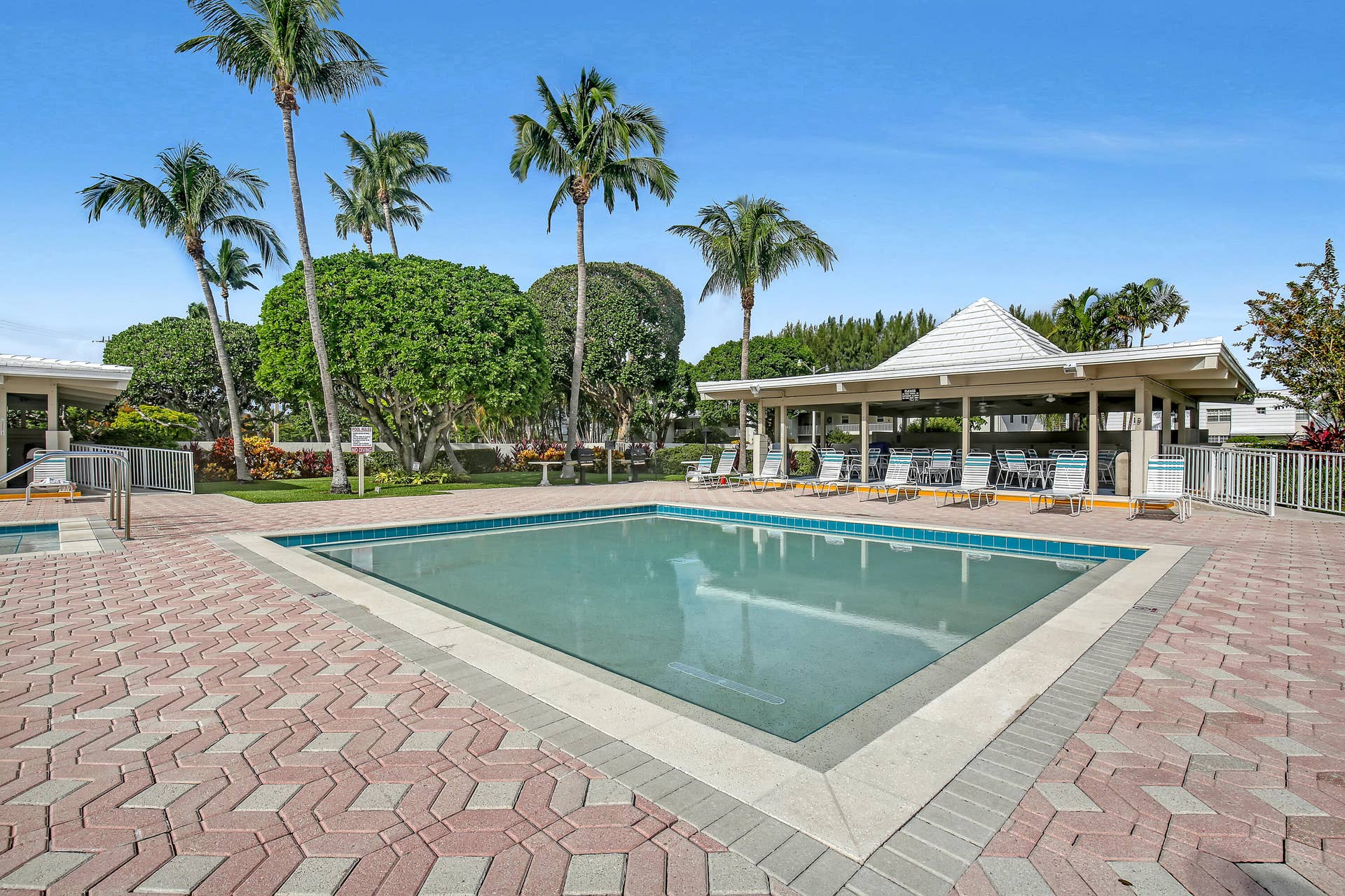 1030 SUGAR SANDS Boulevard, #372, Singer Island, FL 33404 small pool