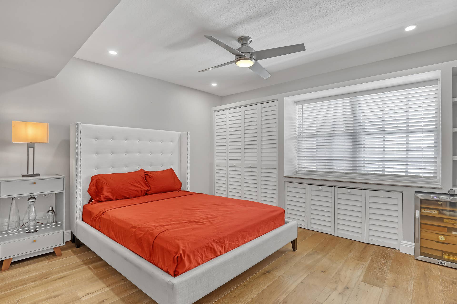 1030 SUGAR SANDS Boulevard, #372, Singer Island, FL 33404 guest bedroom