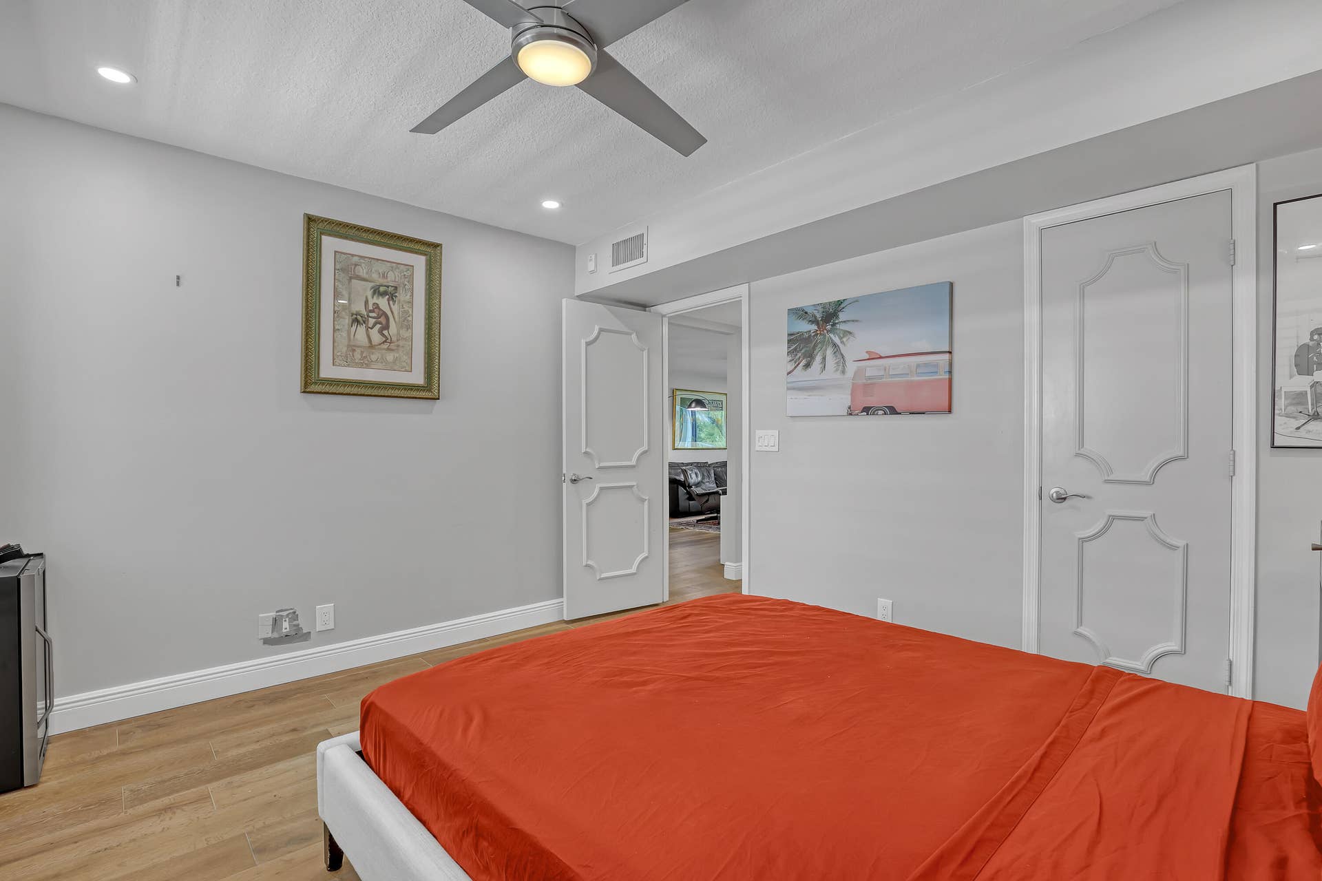 1030 SUGAR SANDS Boulevard, #372, Singer Island, FL 33404 guest bedroom
