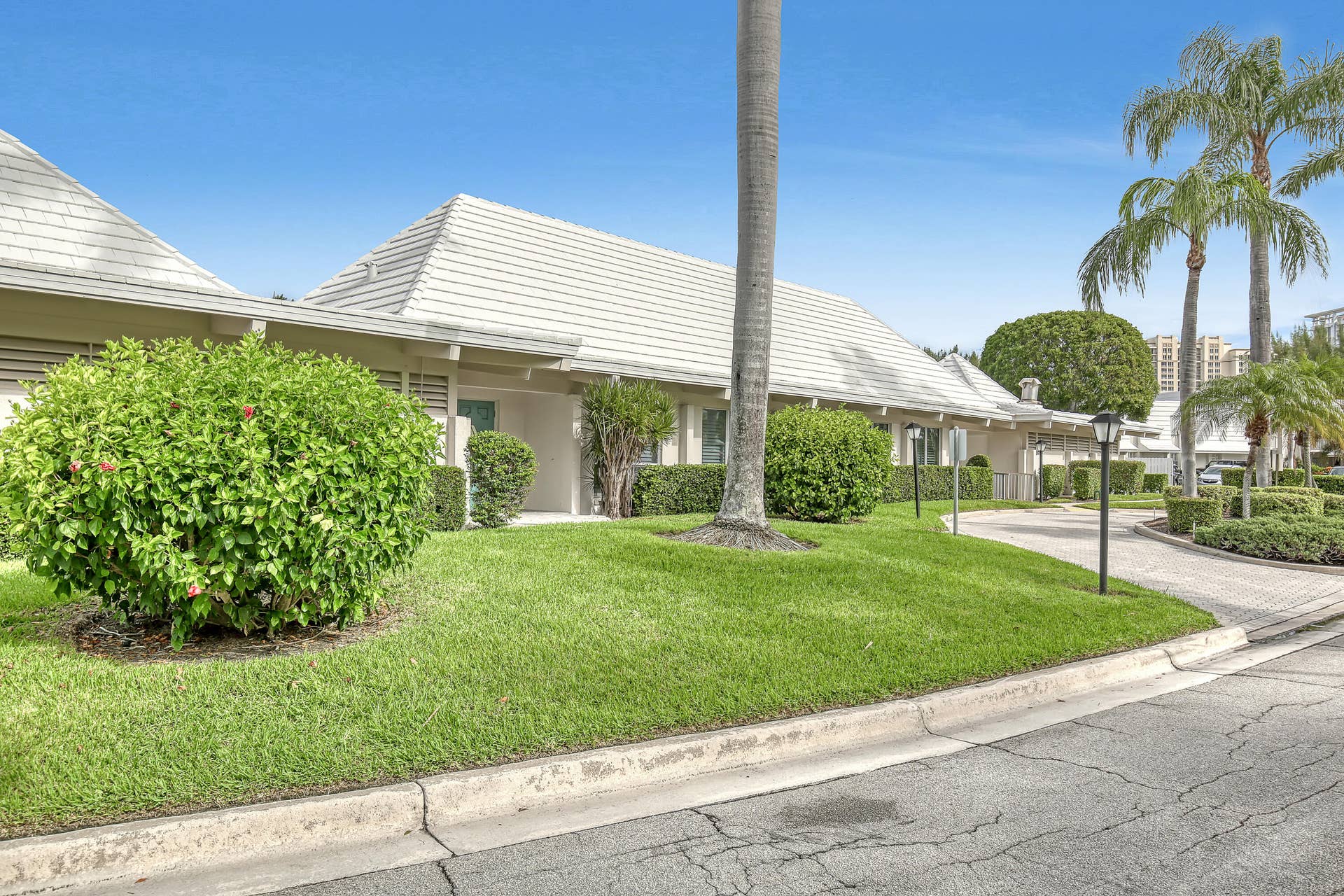 1030 SUGAR SANDS Boulevard, #372, Singer Island, FL 33404 Community Room