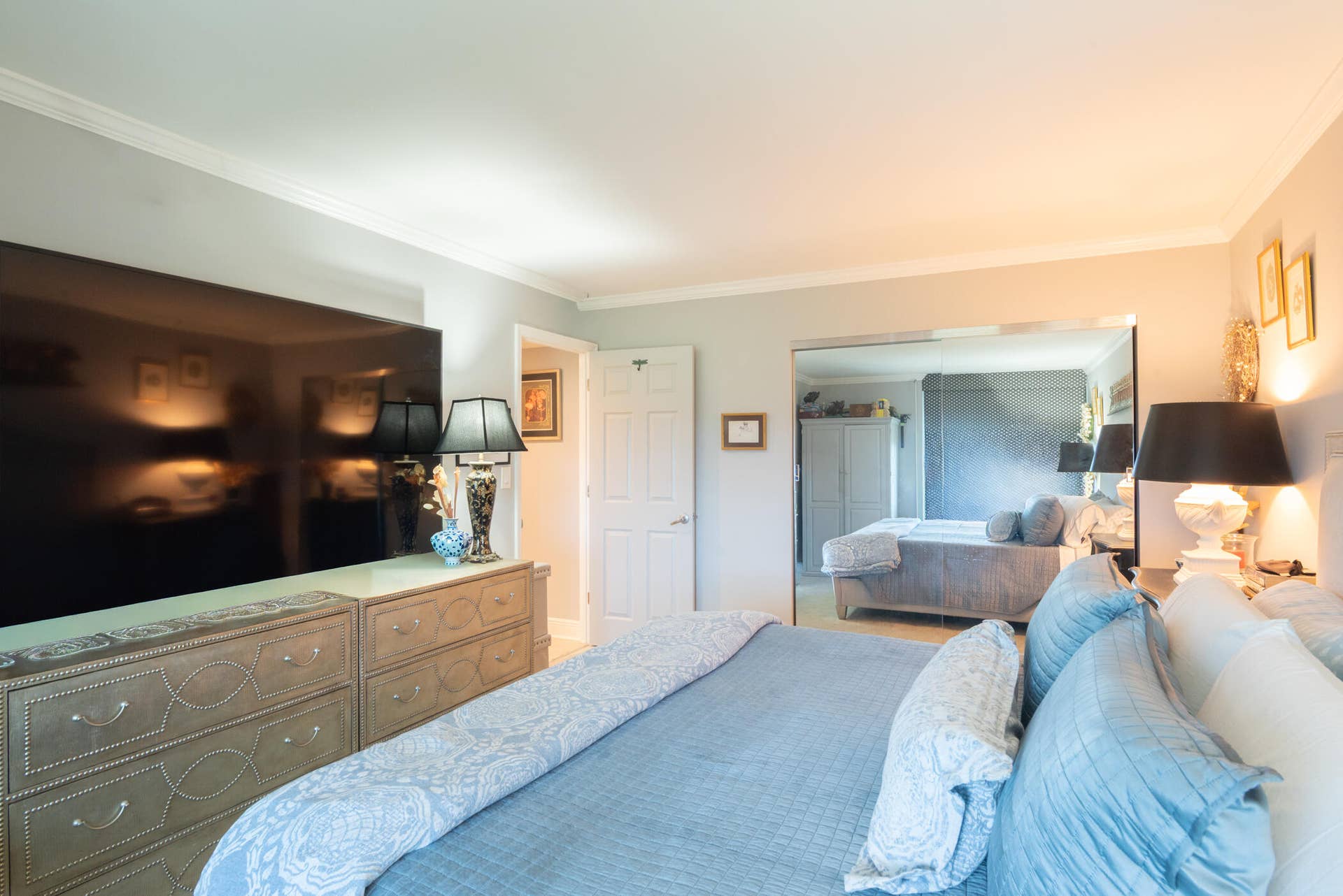 2480 Presidential Way 008