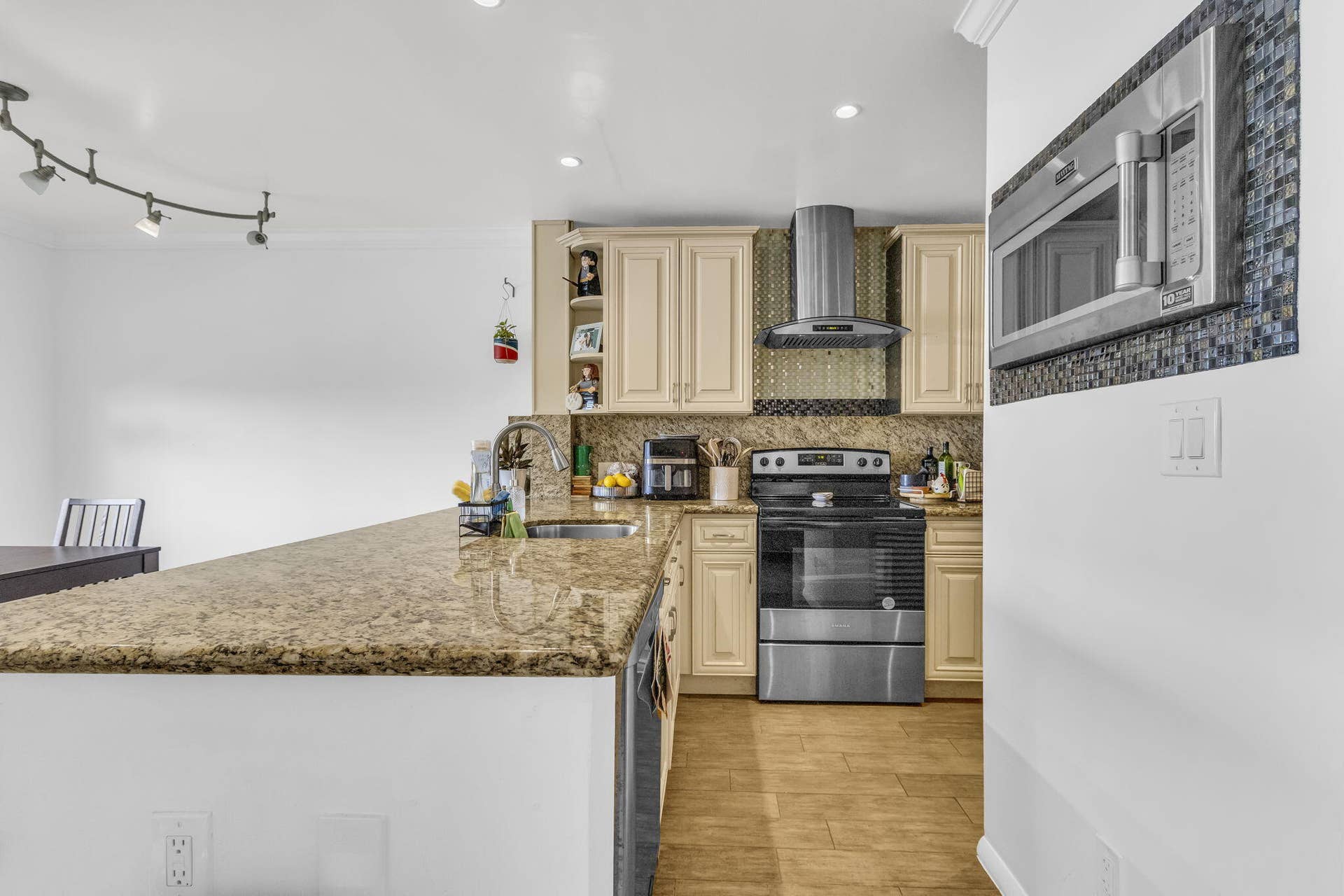866 NW 92nd Avenue, Plantation, FL 33324 13-web-or-mls-IMG_4944