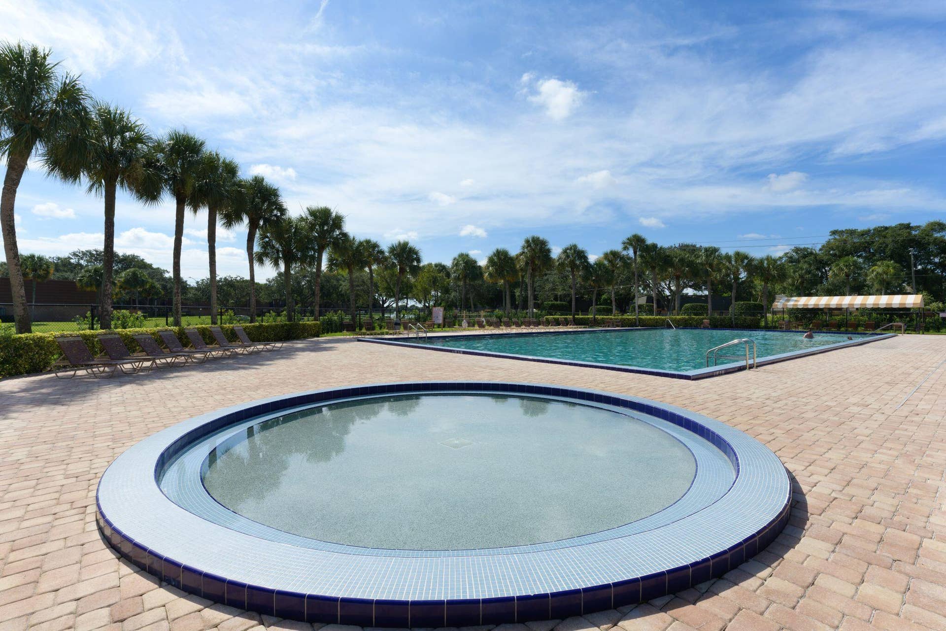 Plunge pool