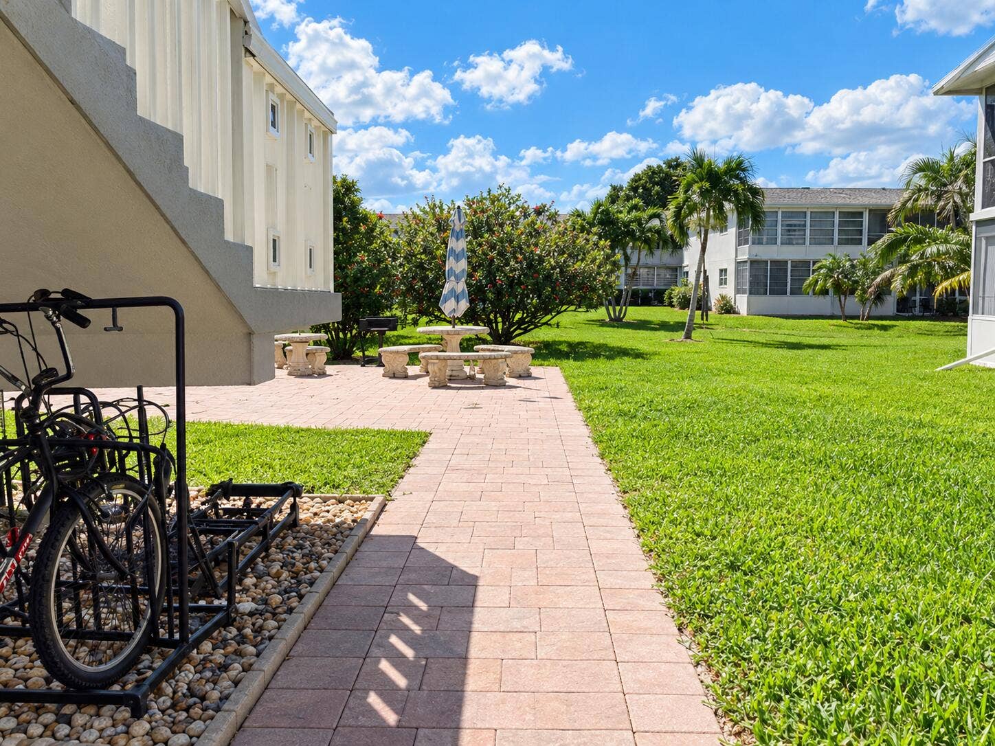 198 MARKHAM J, Deerfield Beach, Deerfield Beach, FL 33442 Landscape &Courtyard