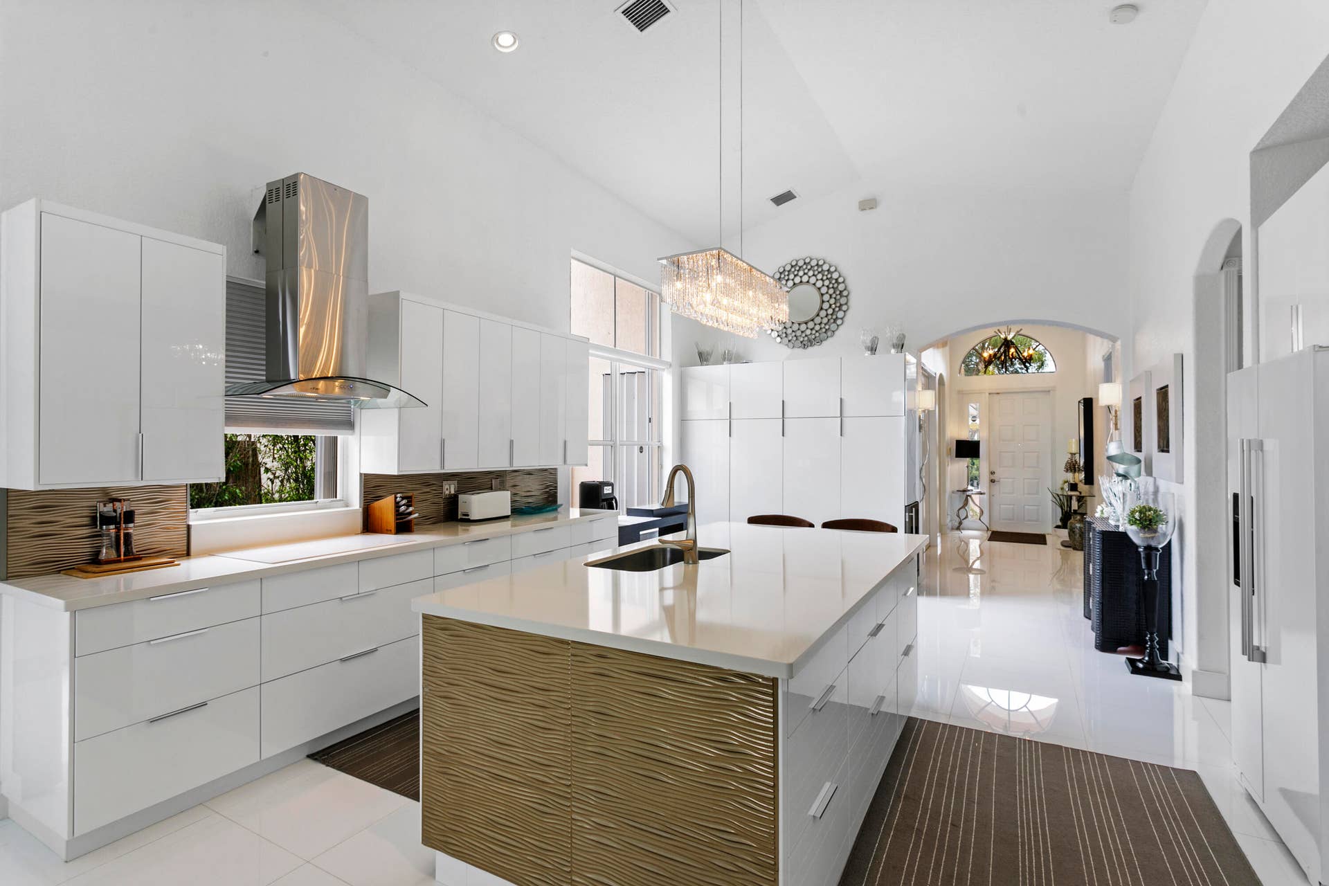 Kitchen Oversize Island