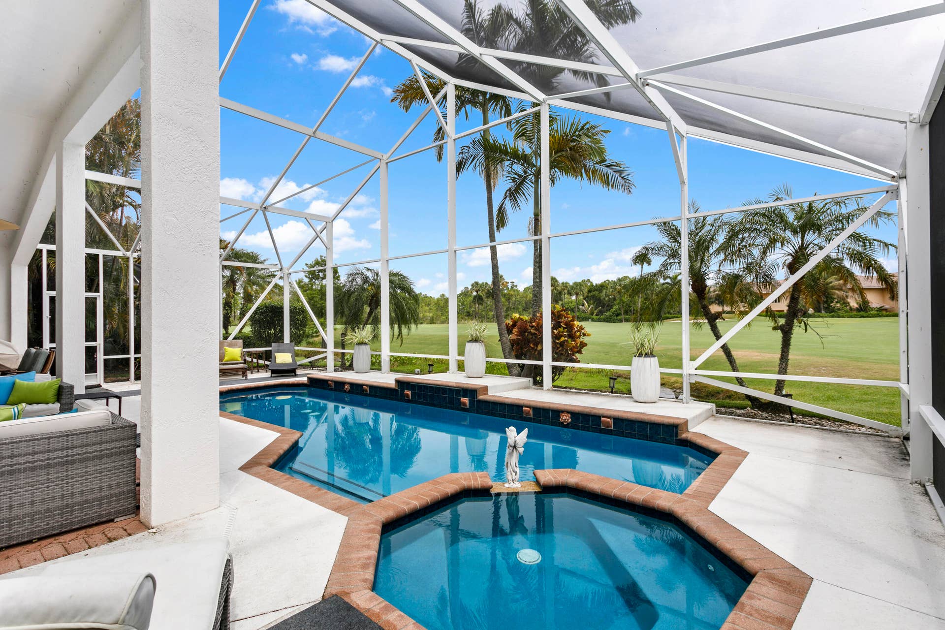 Pool-Spa Golf View