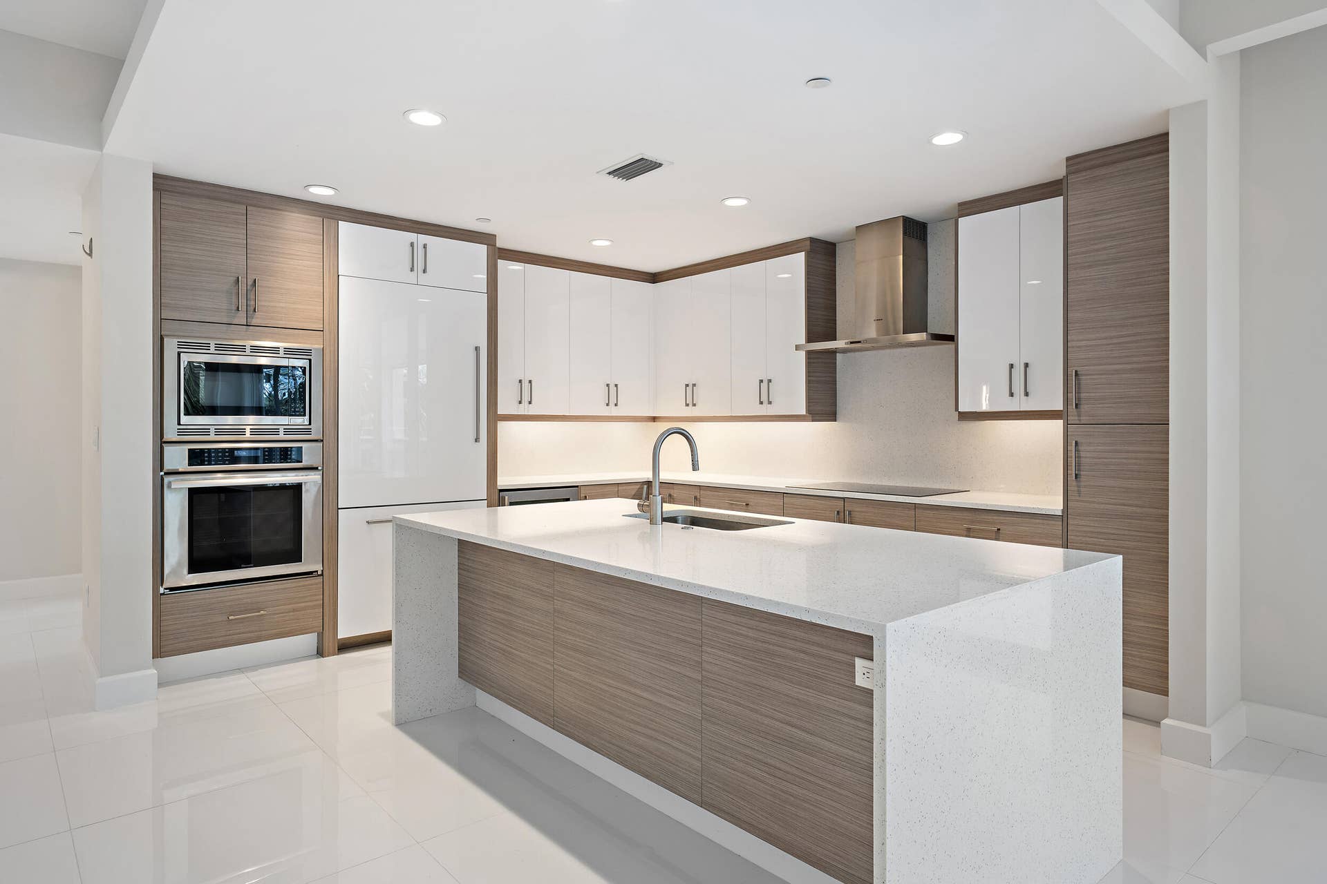 2720 Donald Ross Road, #301, Palm Beach Gardens, FL 33410 Kitchen