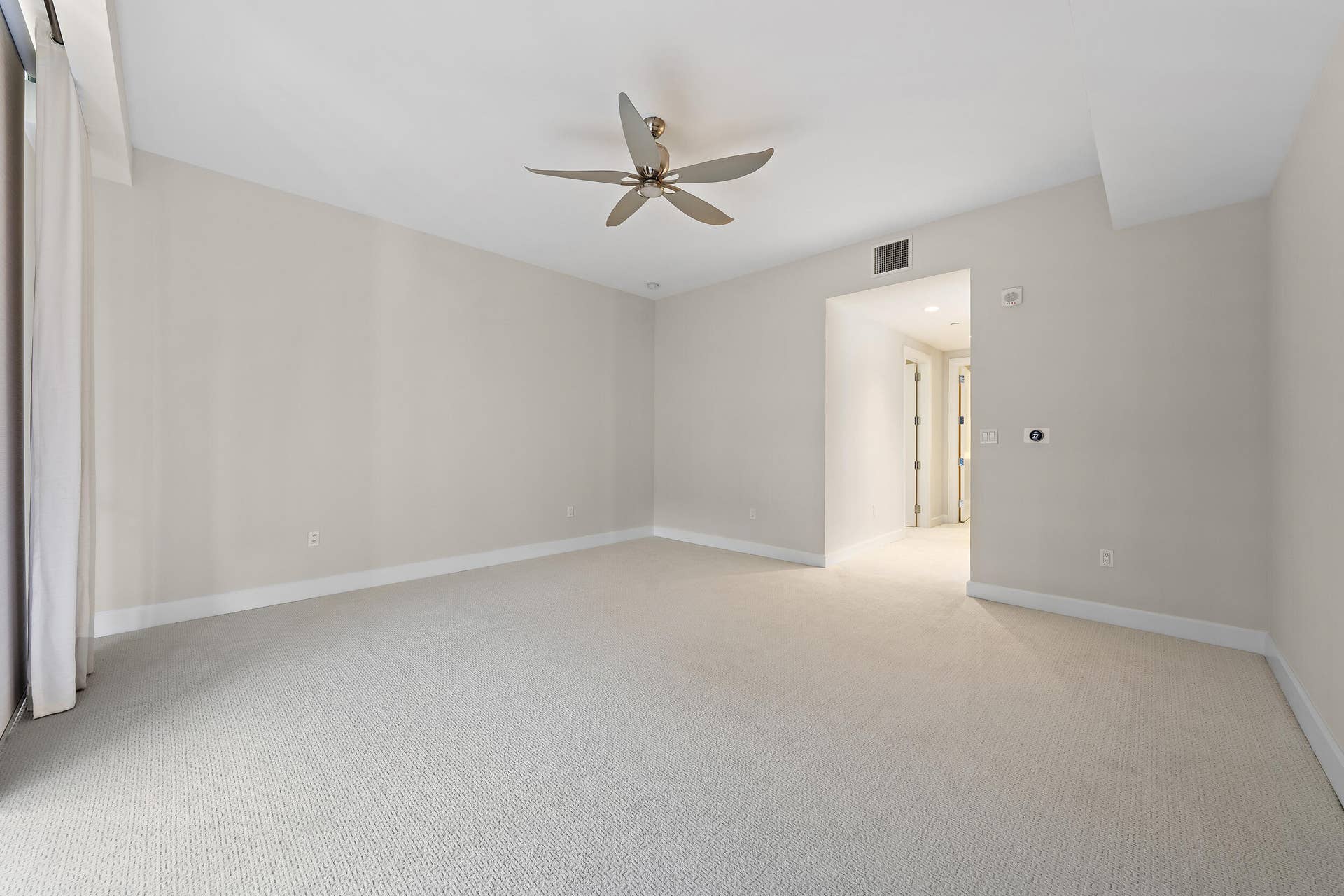 2720 Donald Ross Road, #301, Palm Beach Gardens, FL 33410 2720 Donald Ross Rd 301 -25
